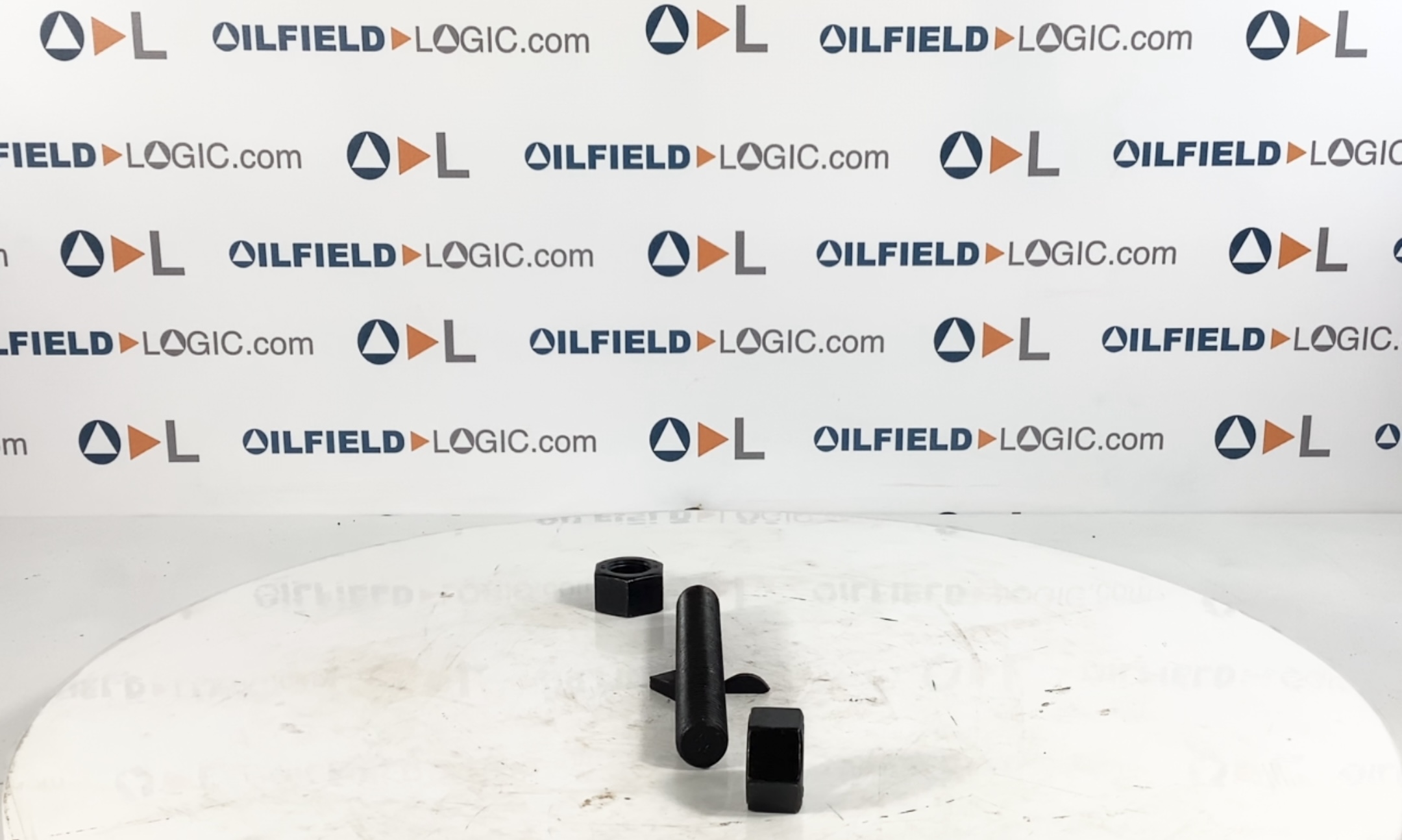 Stud, THD, 7/8"-9x7", B-7