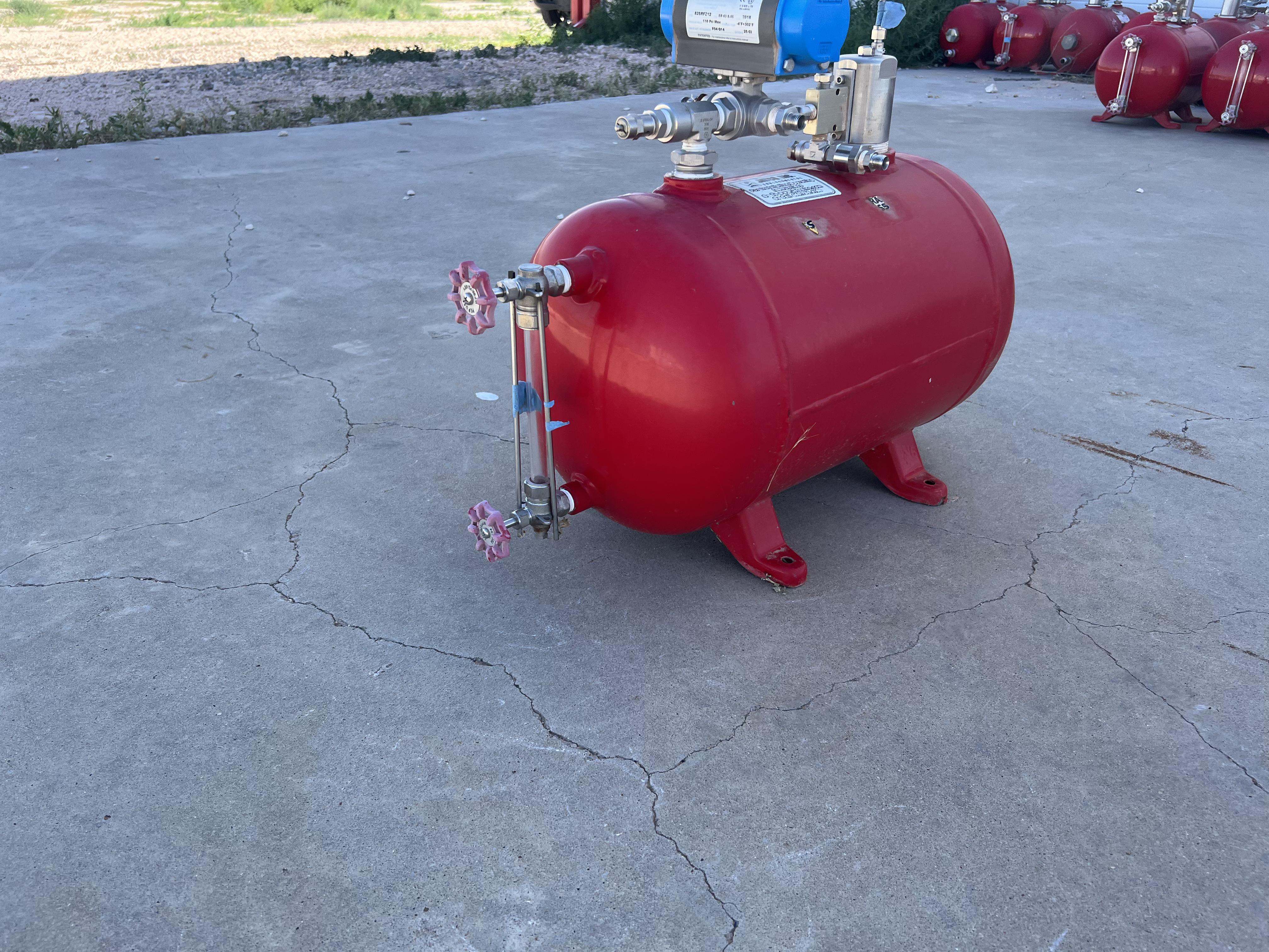 Used Blowcase, Horizontal, 8.9 gal, 200#
