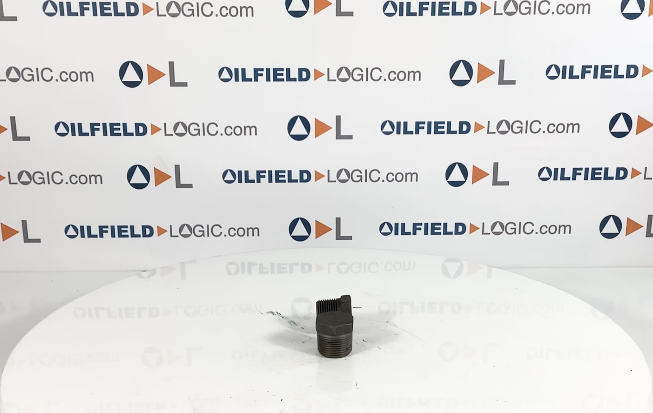 Plug, THD, 1", SA105
