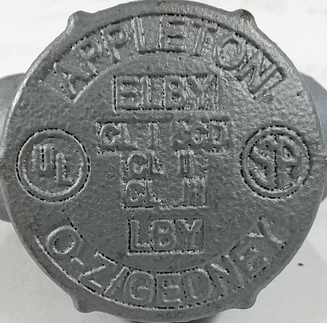 Conduit Outlet Casing, 3/4", 2-Hole, 35-80#