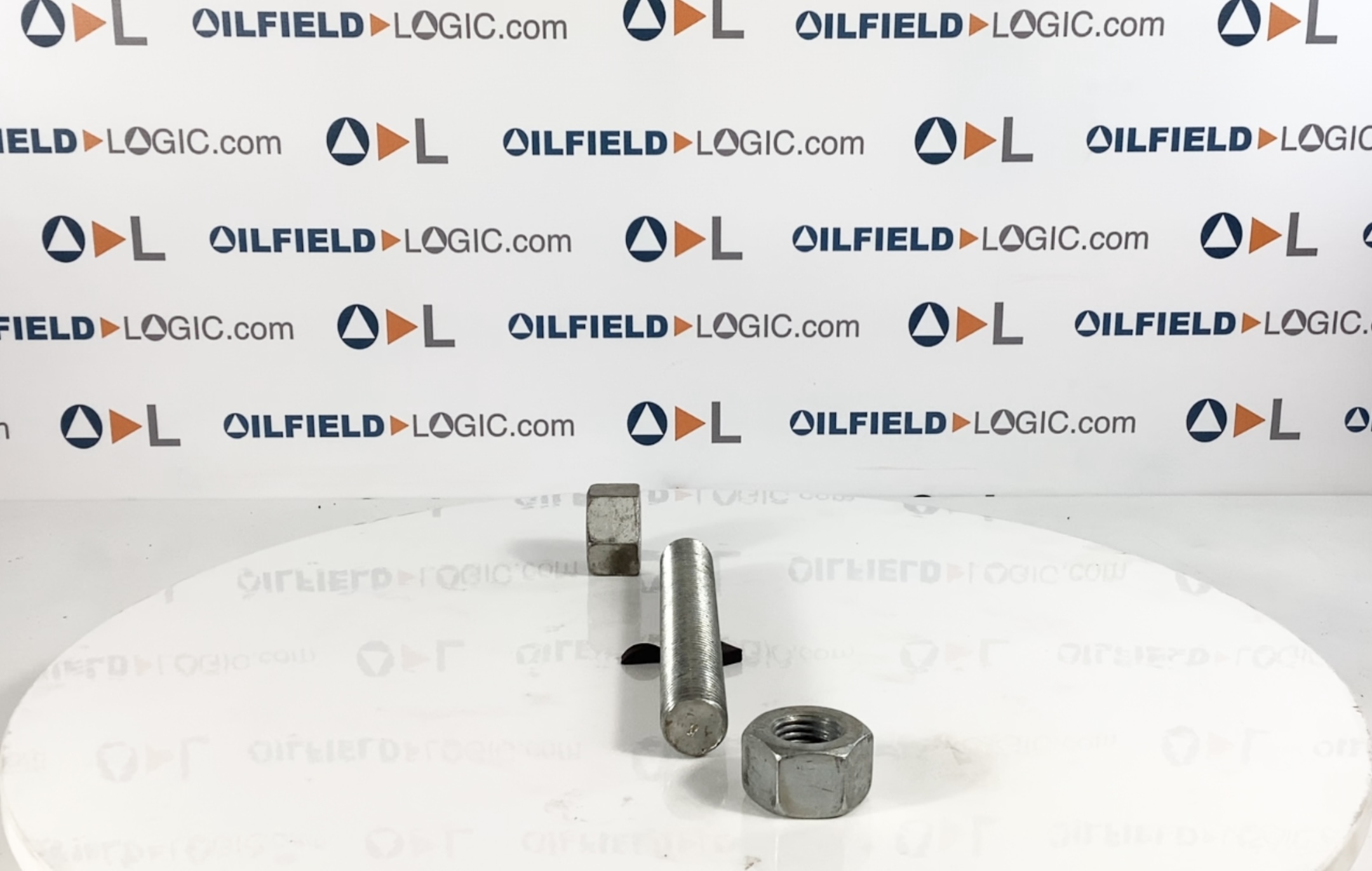 Stud, THD, 1-1/8"-8x8-1/2", Zinc