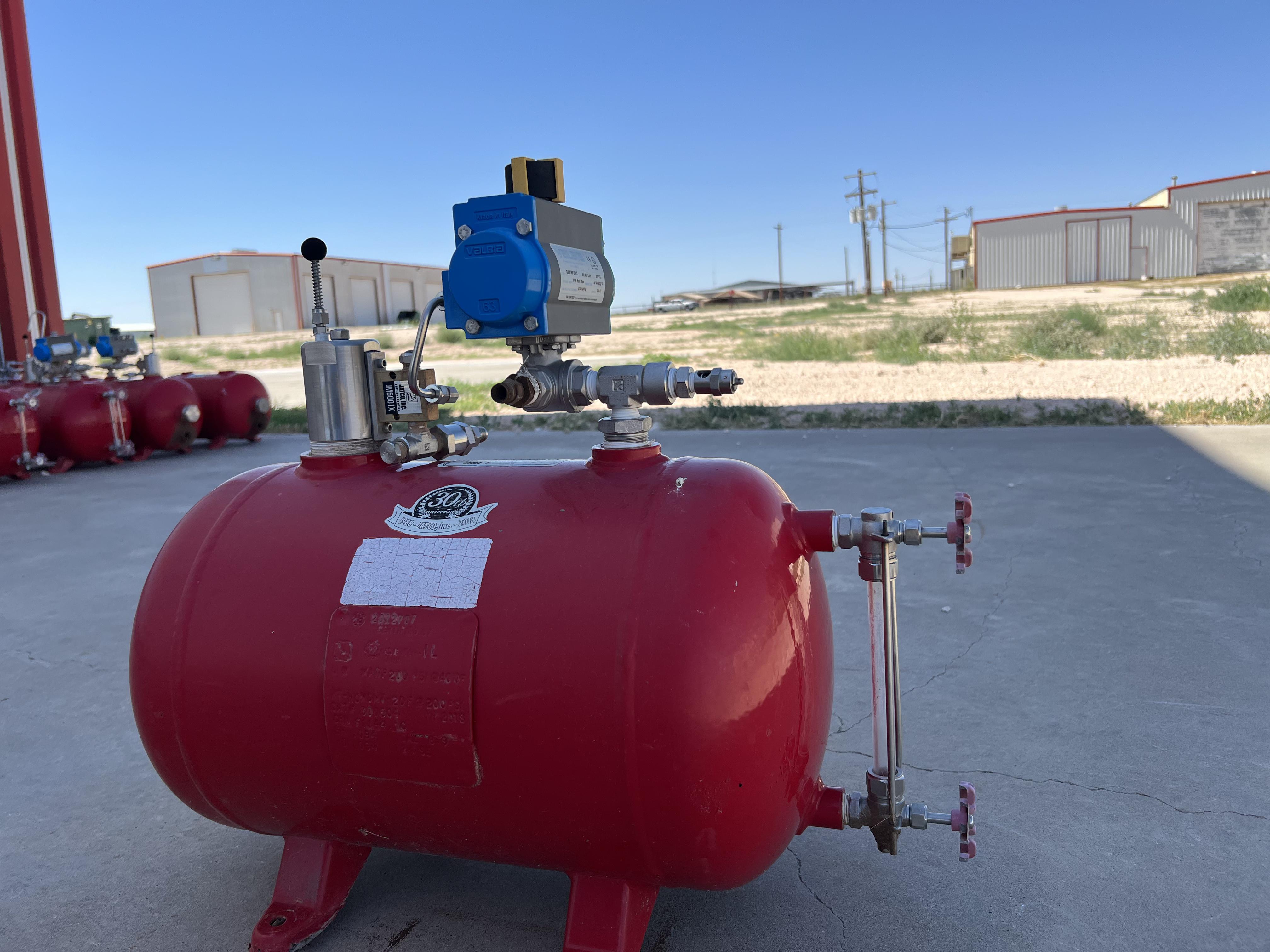 Used Blowcase, Horizontal, 8.9 gal, 200#