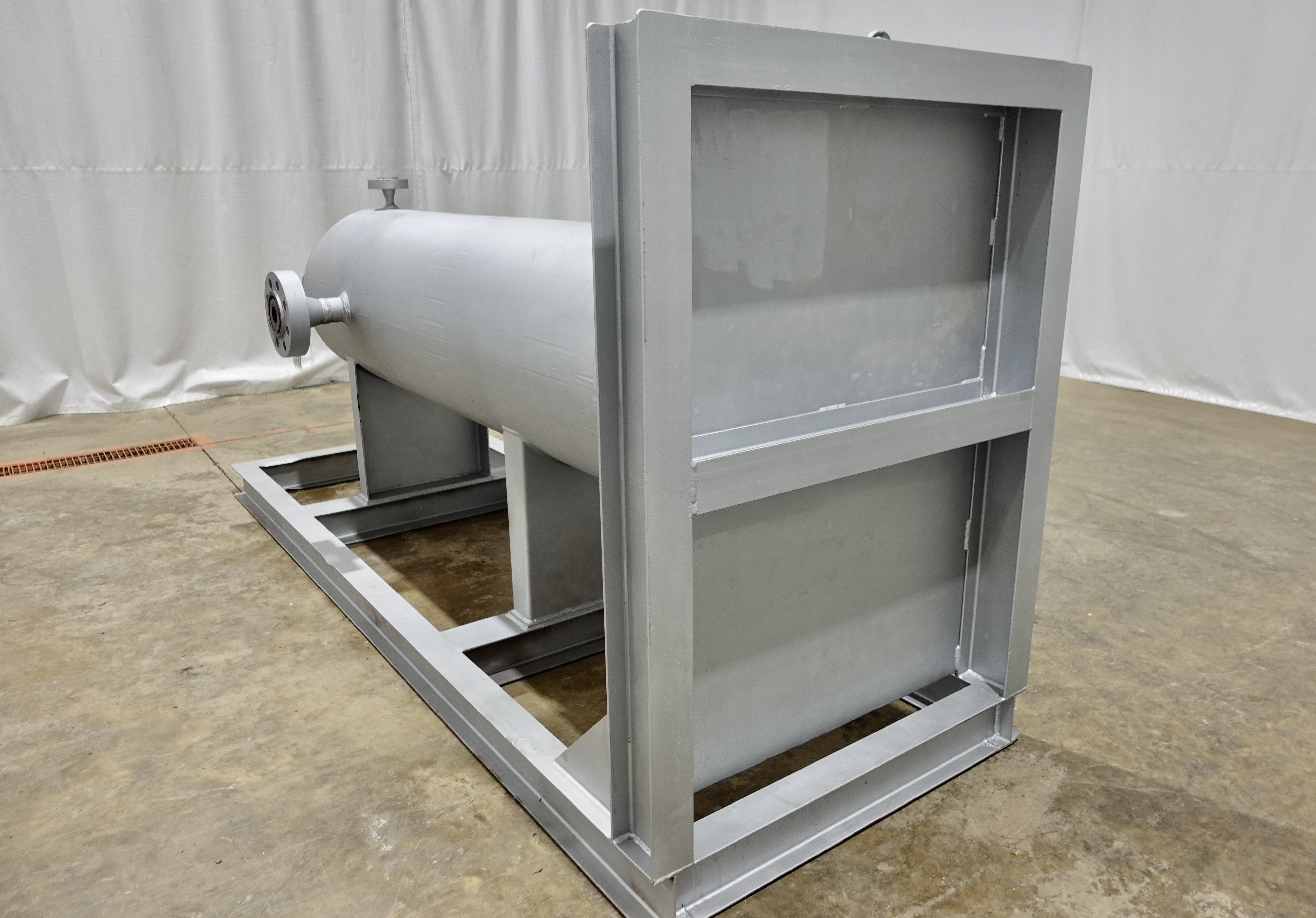 Refurbished Sand Trap, Gravity, 28"x8', 5000#