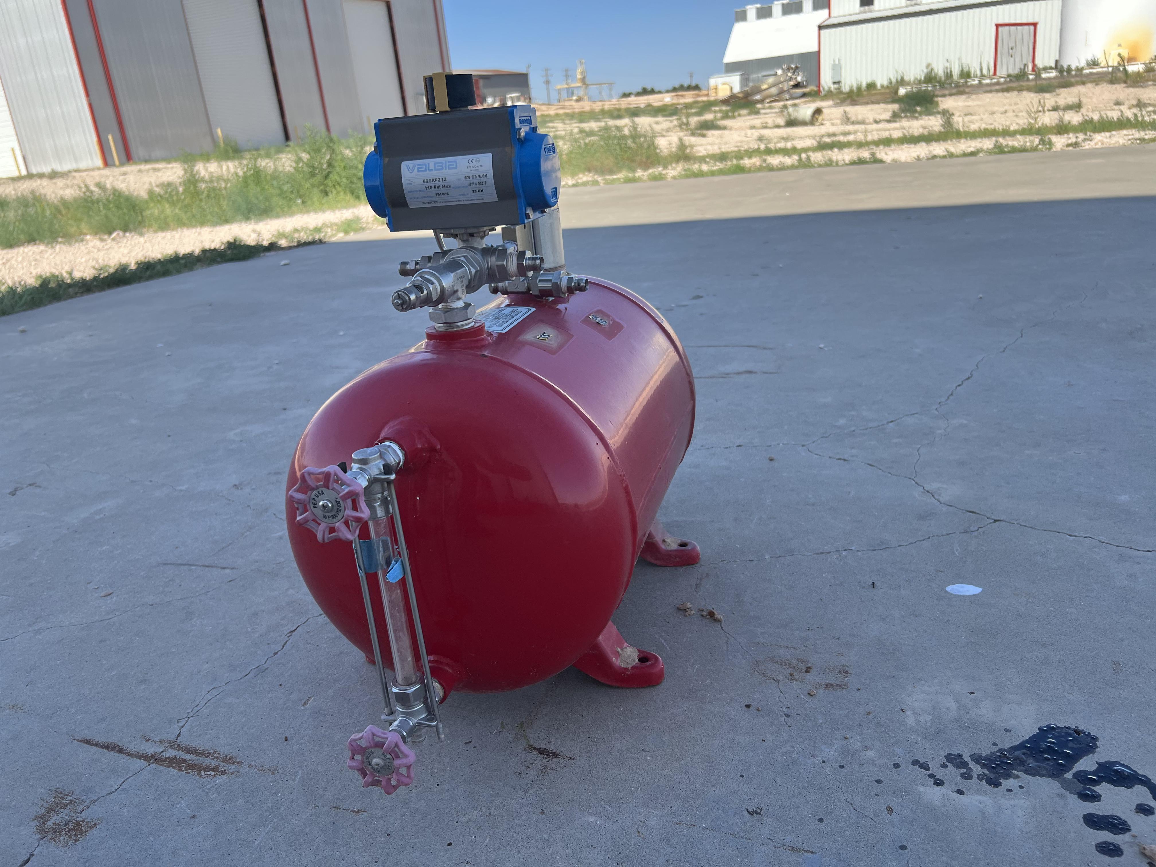 Used Blowcase, Horizontal, 8.9 gal, 200#