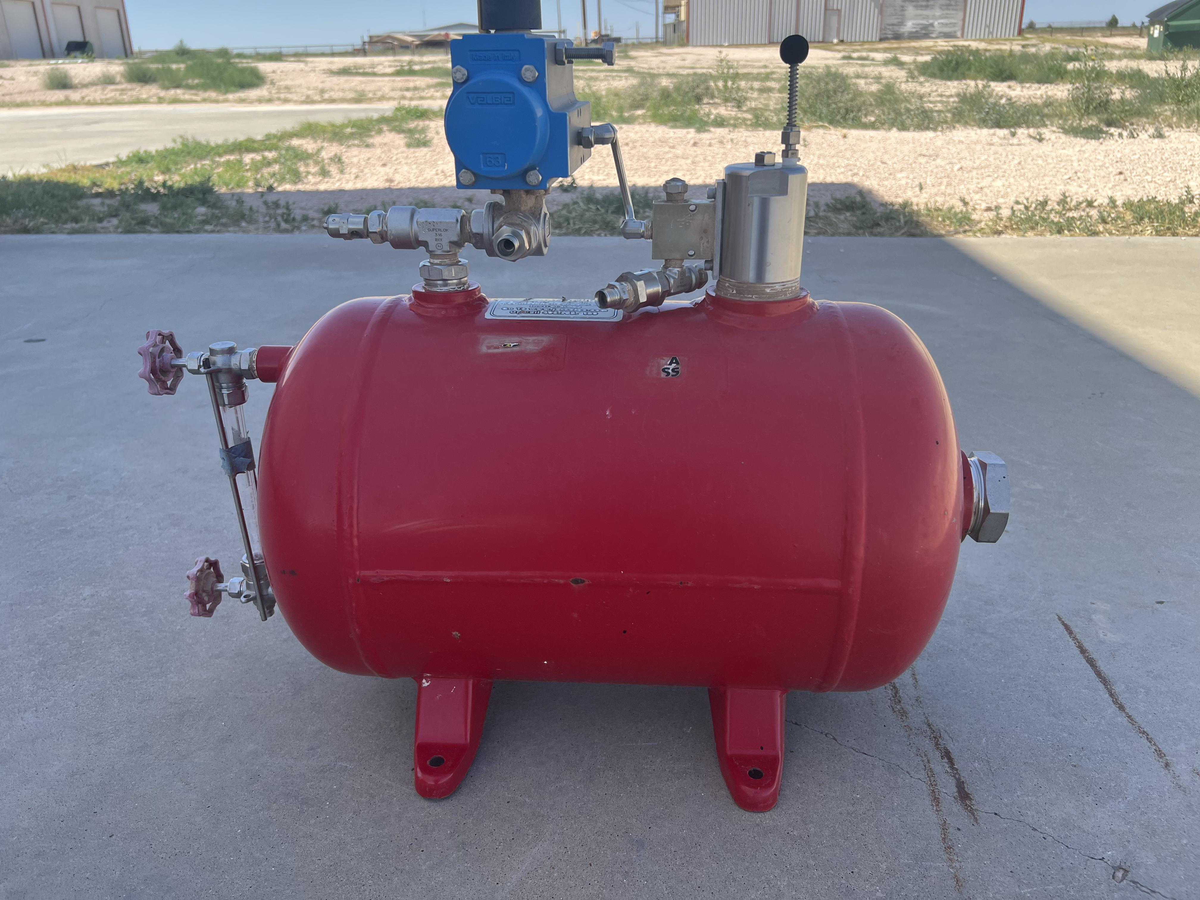Used Blowcase, Horizontal, 8.9 gal, 200#