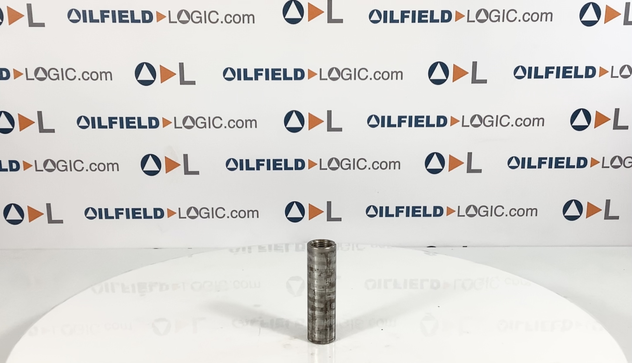 Coupling, W/THD, 1/2" x 4", 3M, SA105