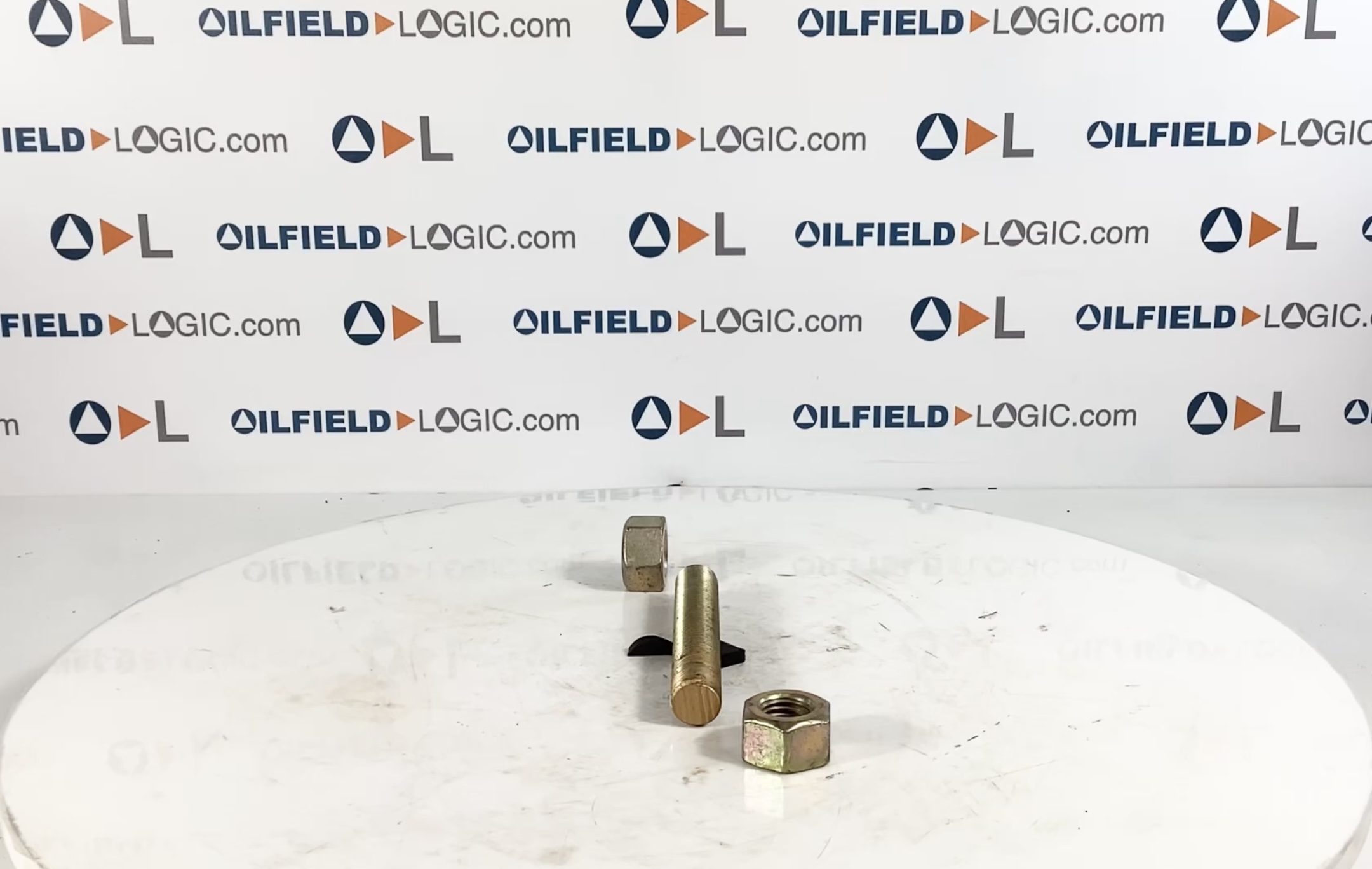 Stud, THD, 7/8"-9x6", Cadmium