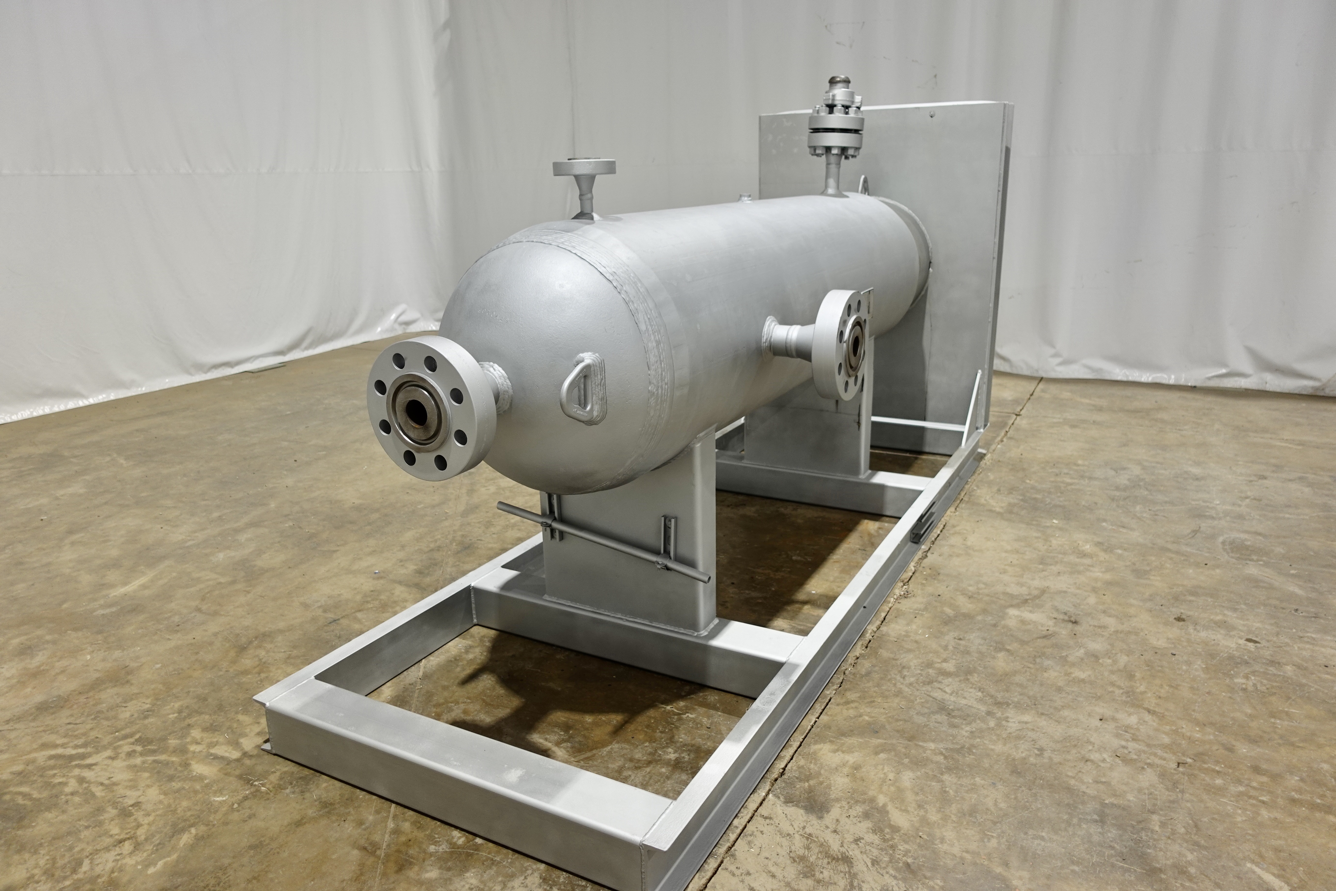 Refurbished Sand Trap, Gravity, 28"x8', 5000#