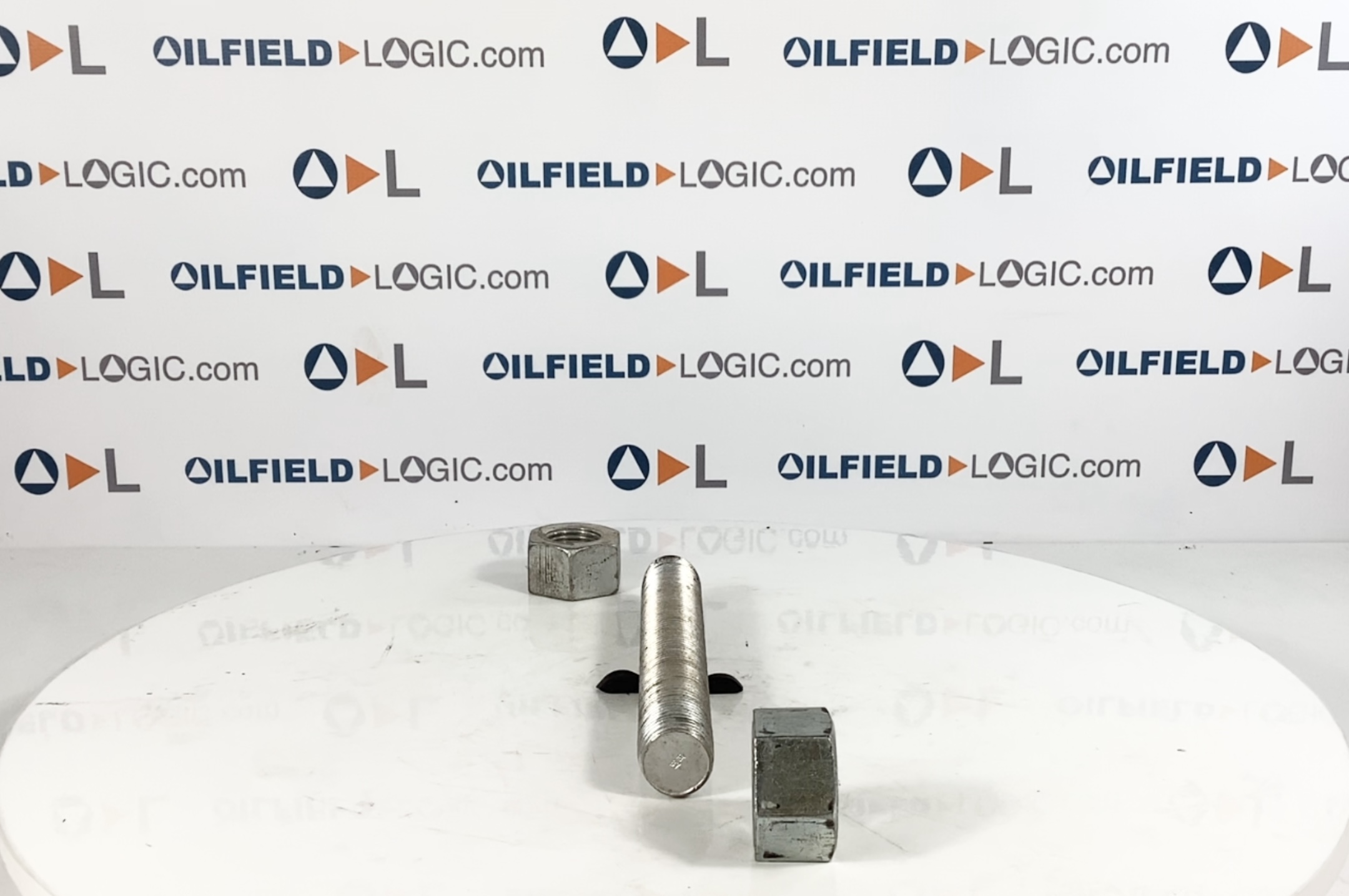 Stud, THD, 1-1/8"-8x9-1/2", Cadmium