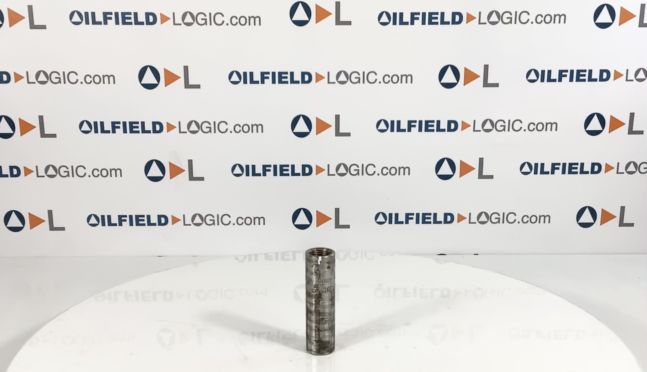 Coupling, W/THD, 1/2" x 4", 3M, SA105