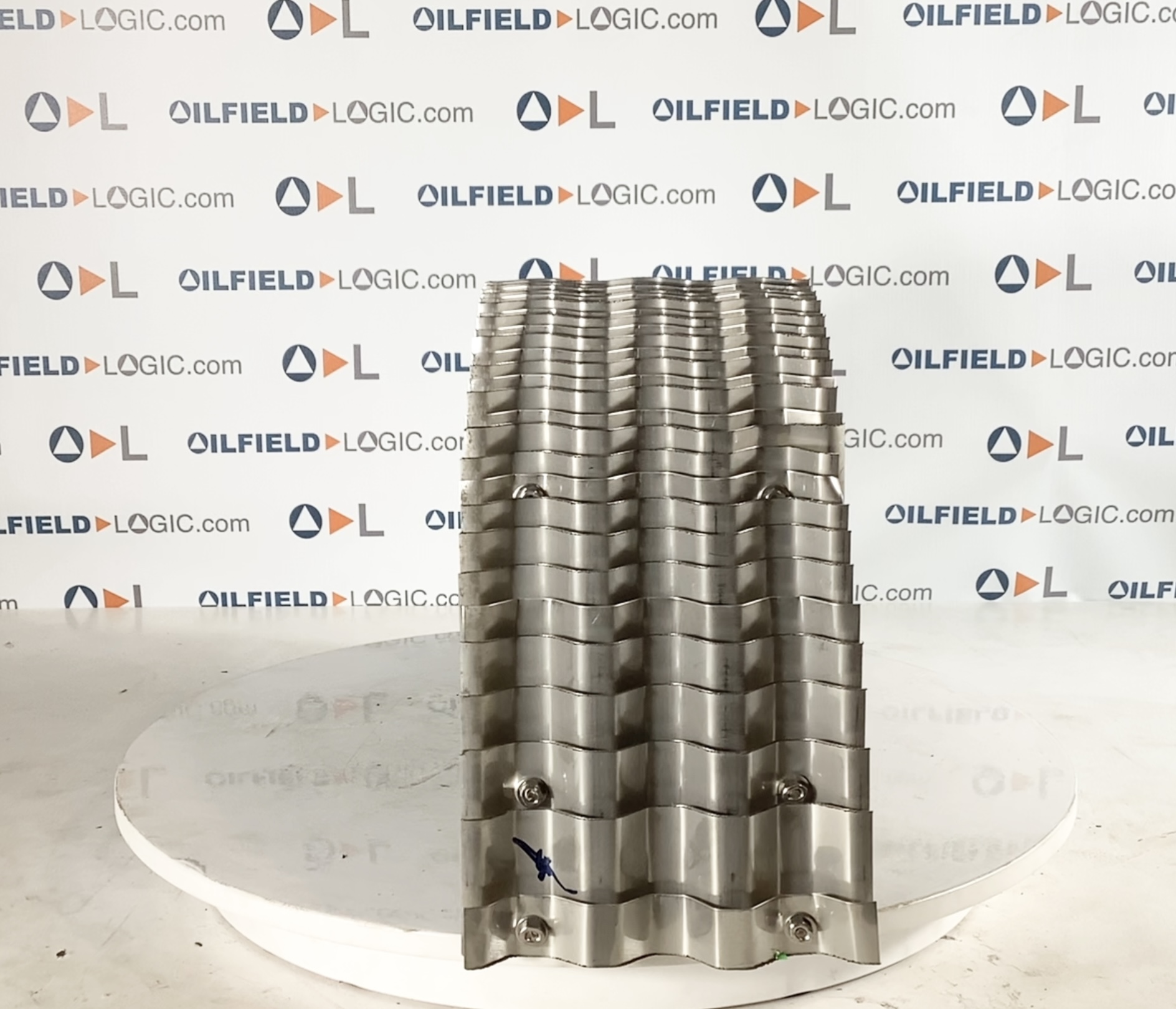 Vein Pack, Half Moon, 27"x11-3/4"x8"