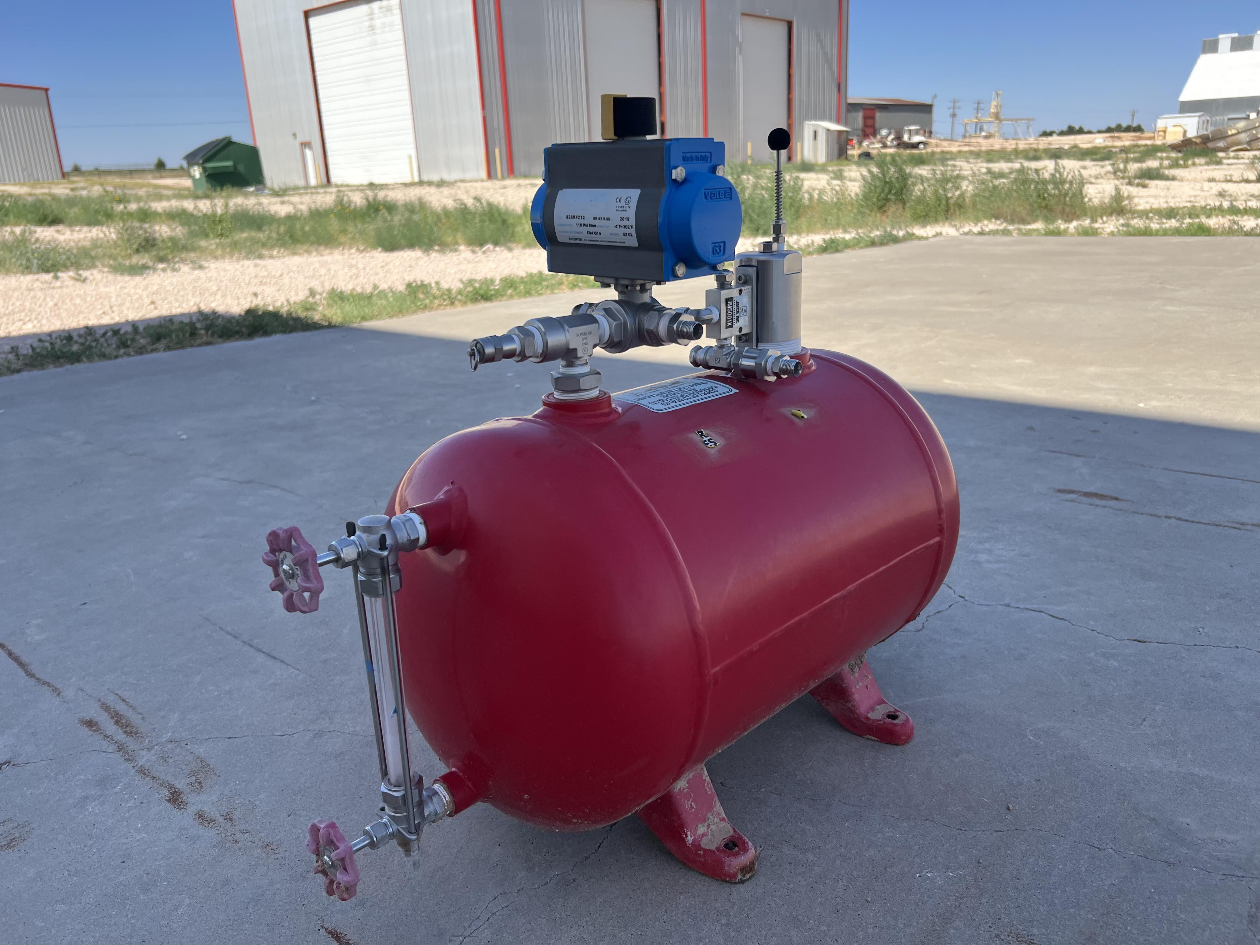 Used Blowcase, Horizontal, 8.9 gal, 200#