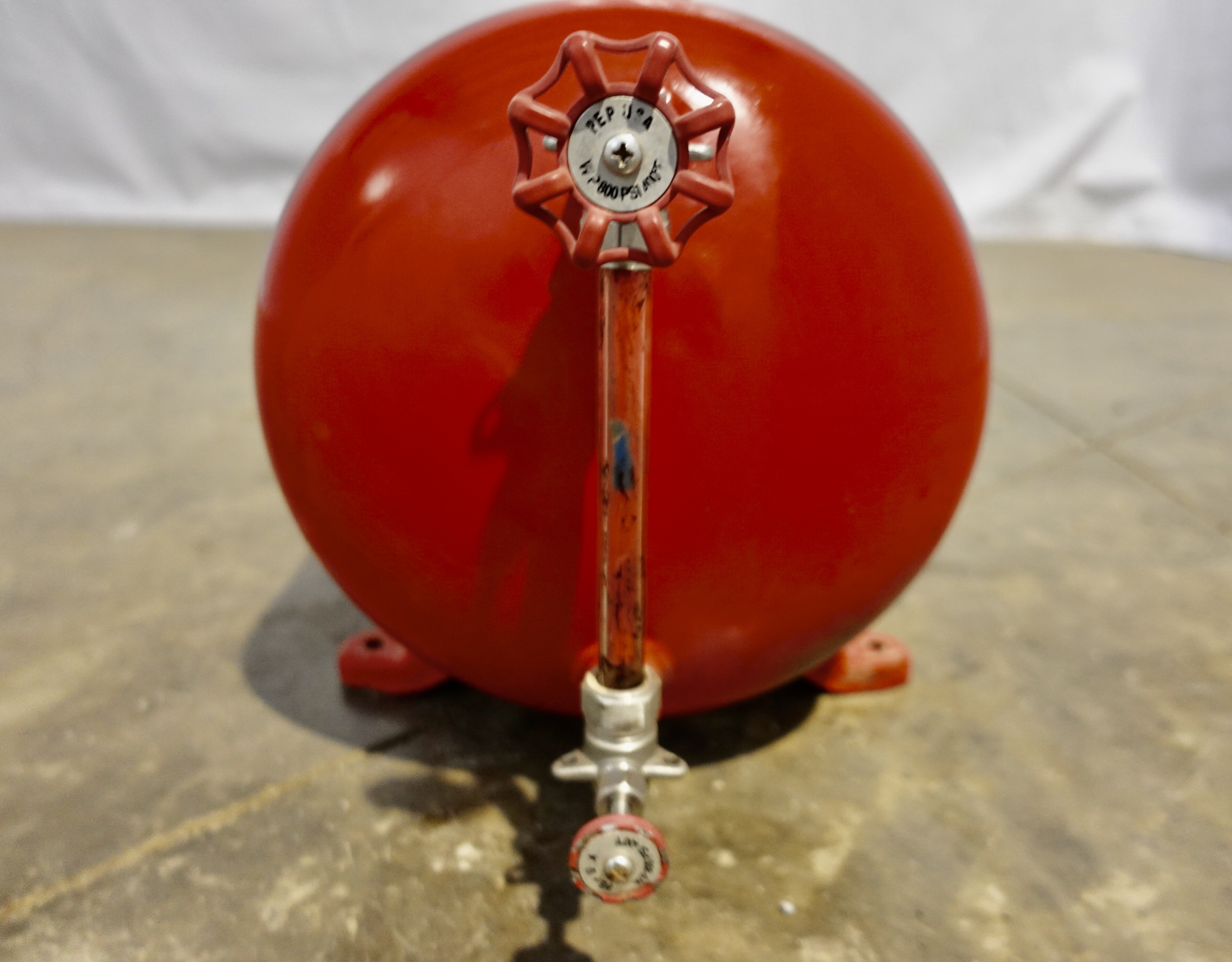 Used Blowcase, Horizontal, 8.9 gal, 200#