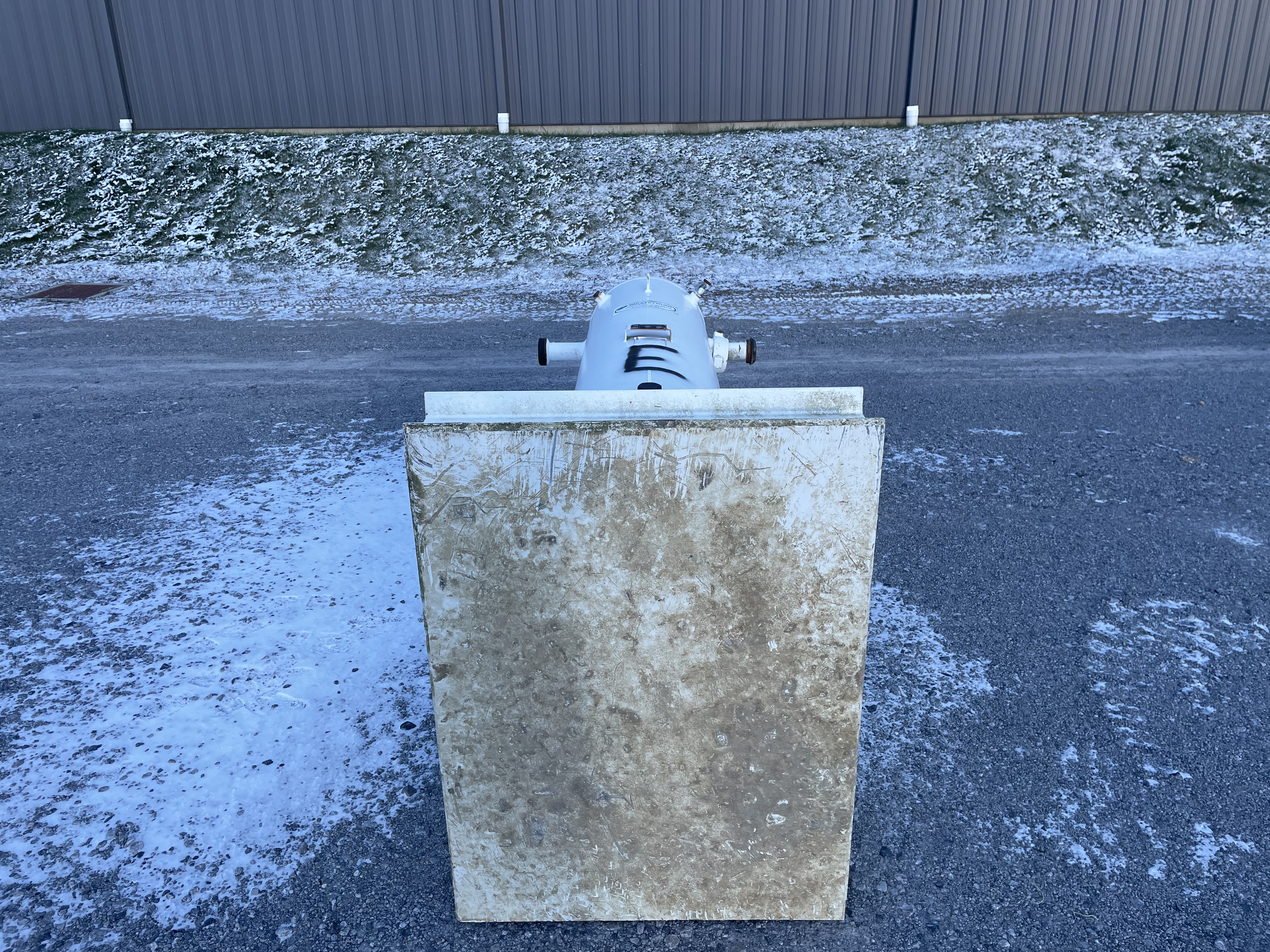 Used Sand Trap, Gravity, 24"x8', 3000#