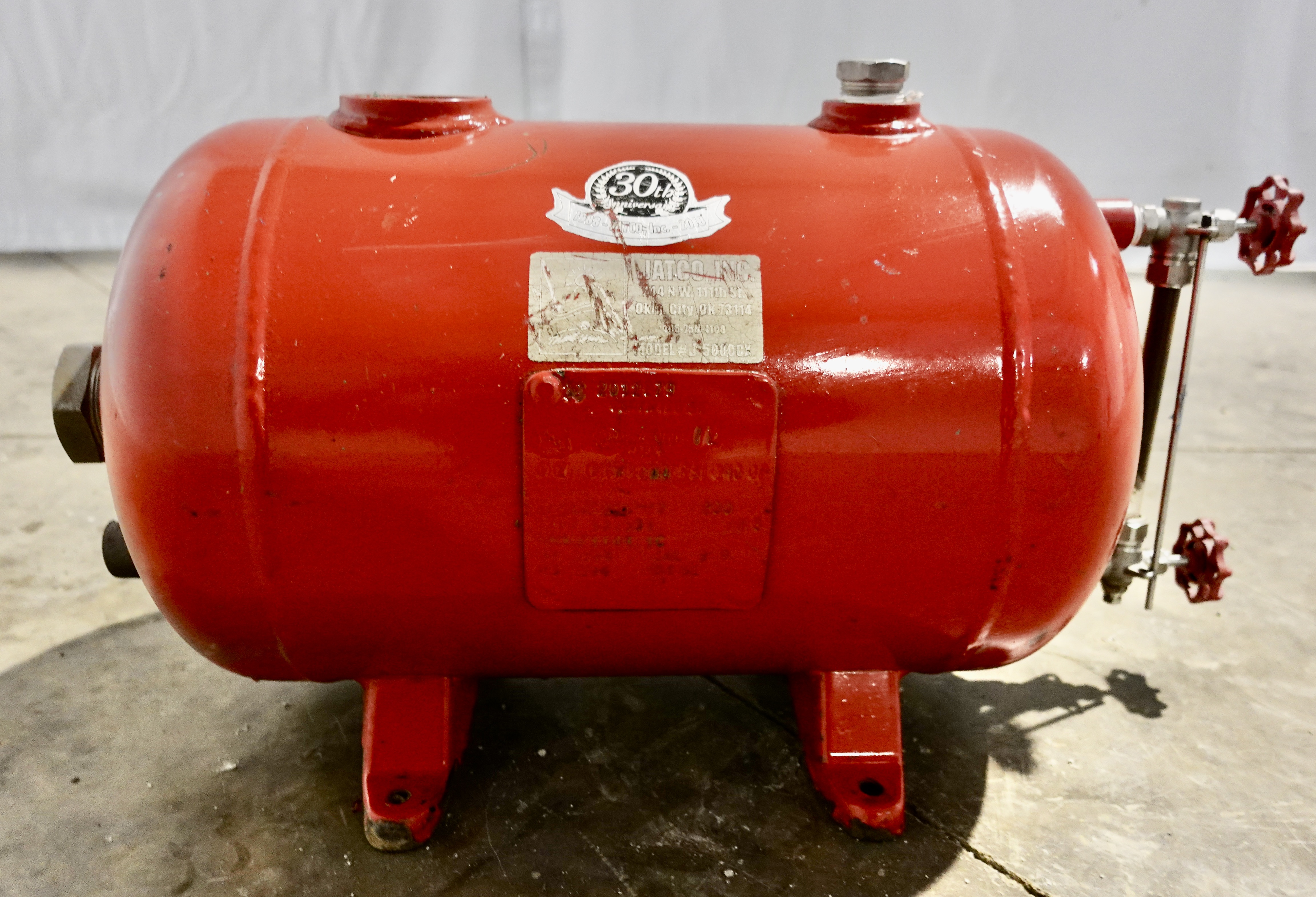 Used Blowcase, Horizontal, 8.9 gal, 200#