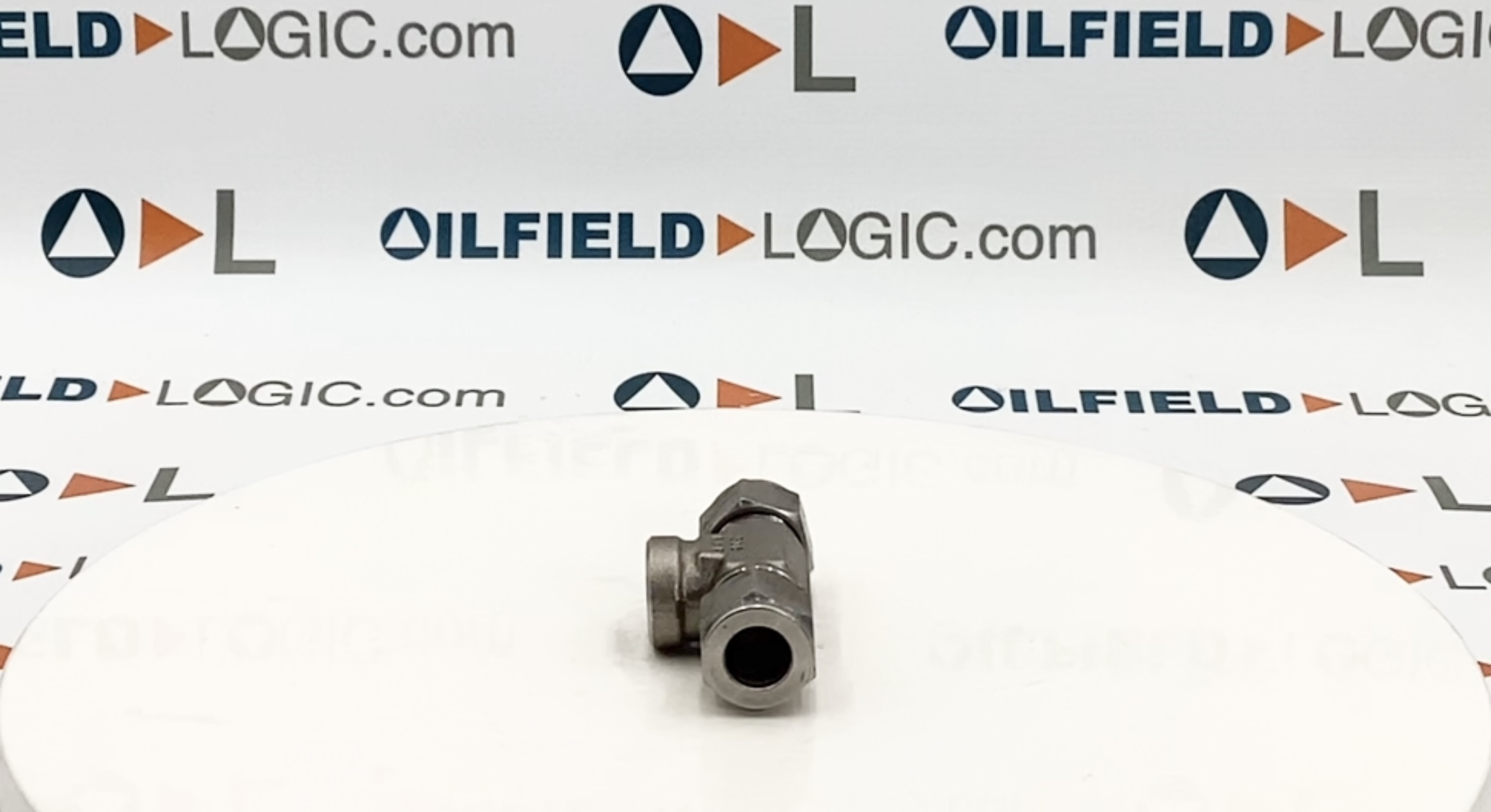 Fitting, Tube, Tee, Stainless Steel, 1/2"x 1/2" x 3/8", Tubing x Tubing x FNPT