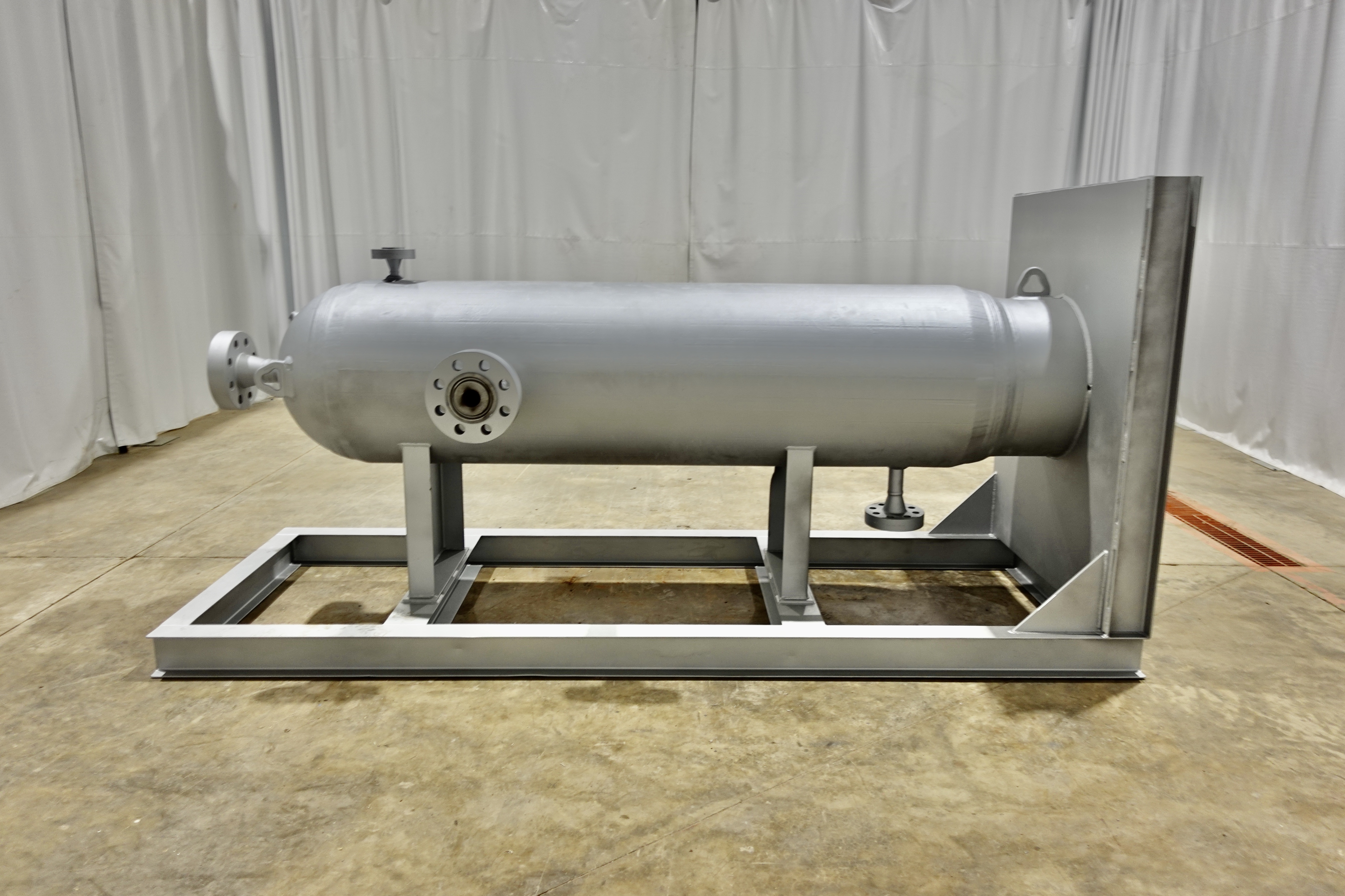 Refurbished Sand Trap, Gravity, 28"x8', 5000#