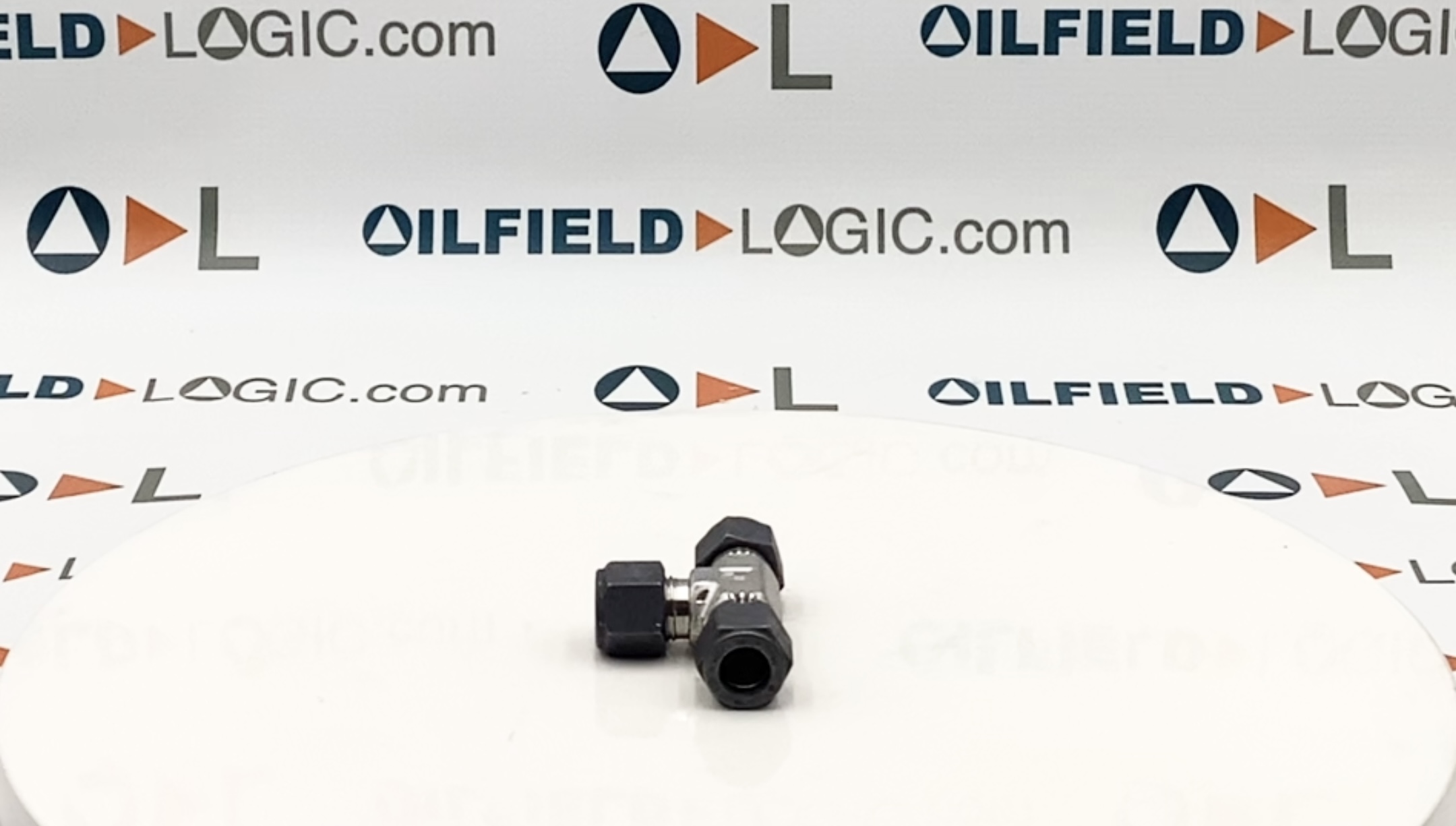 Fitting, Tube, Tee, Stainless Steel, 3/8" Tubing