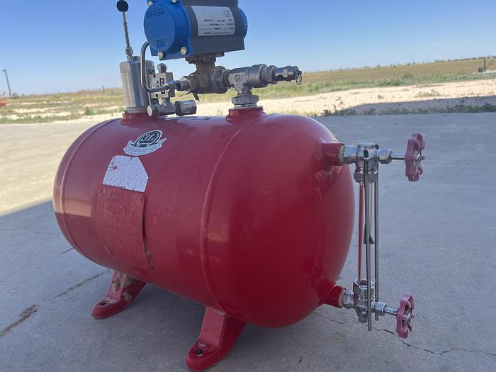 Used Blowcase, Horizontal, 8.9 gal, 200#
