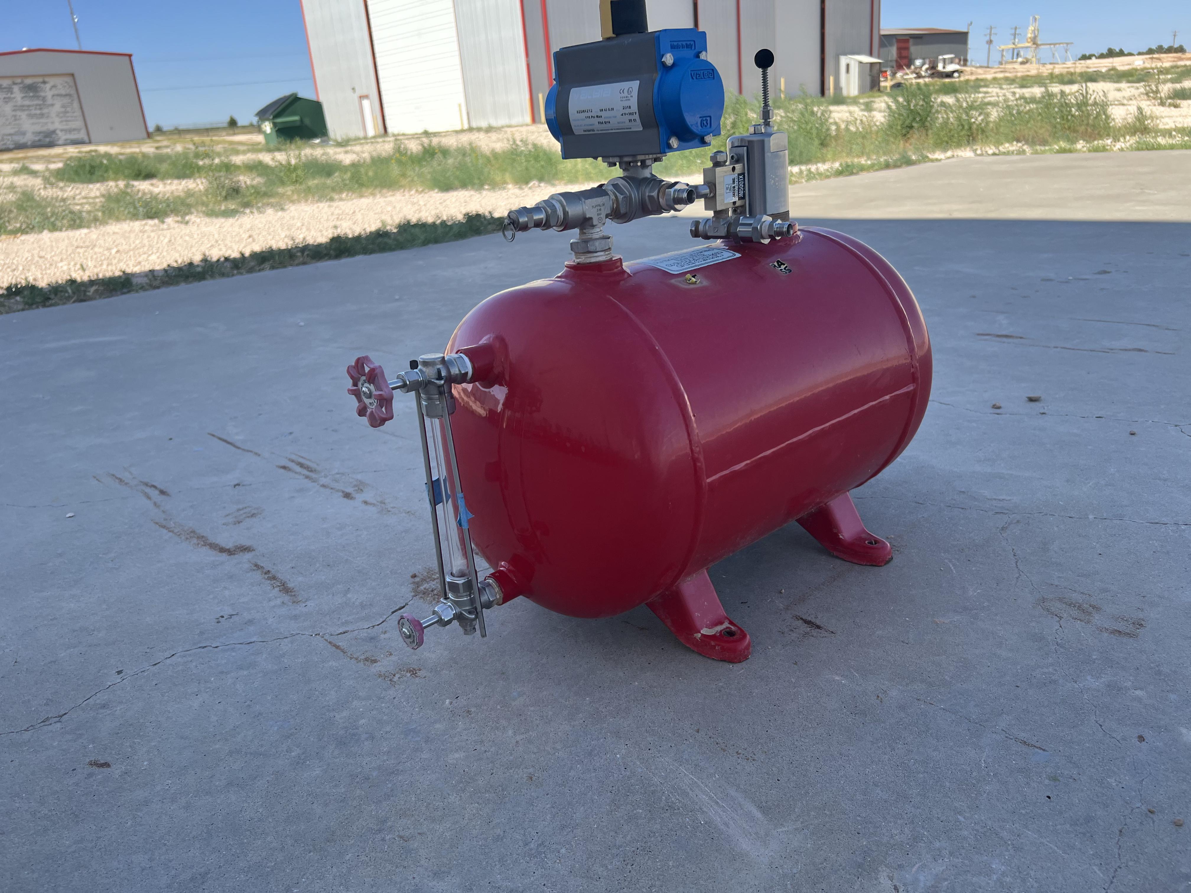 Used Blowcase, Horizontal, 8.9 gal, 200#