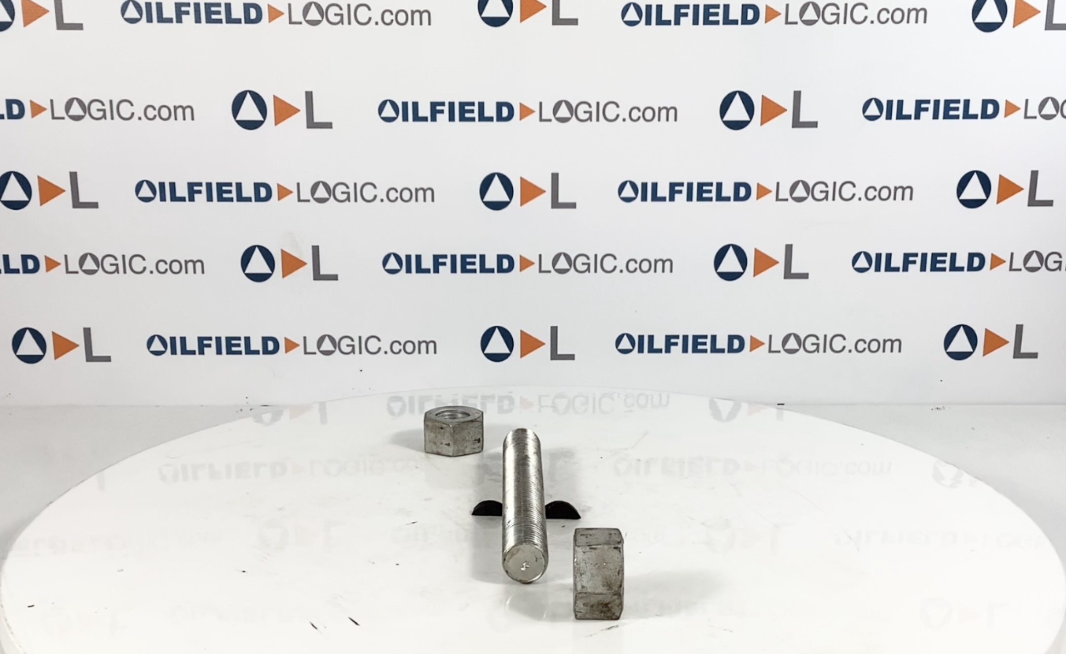 Stud, THD, 7/8"-9x8", B-7