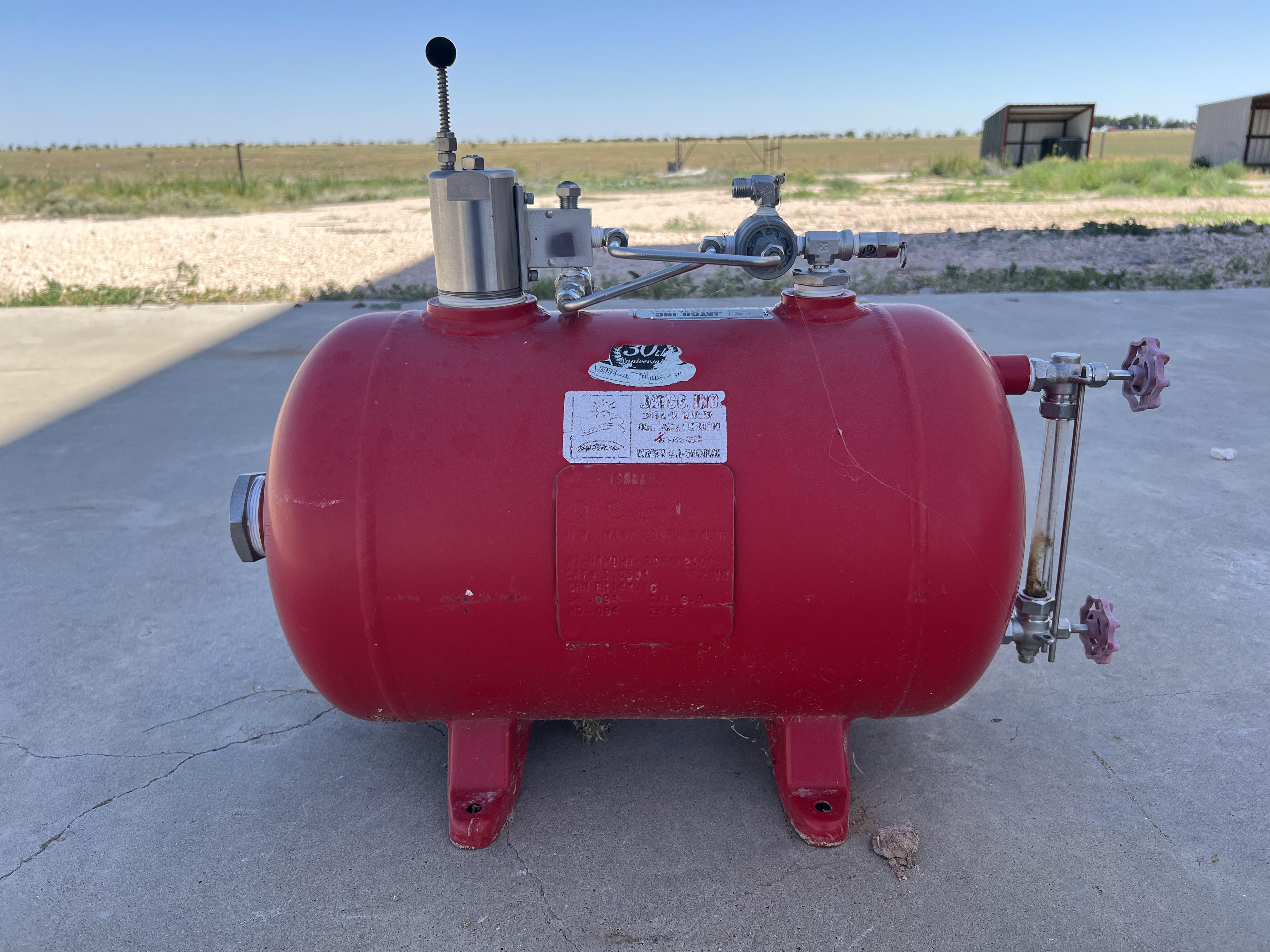 Used Blowcase, Horizontal, 8.9 gal, 200#