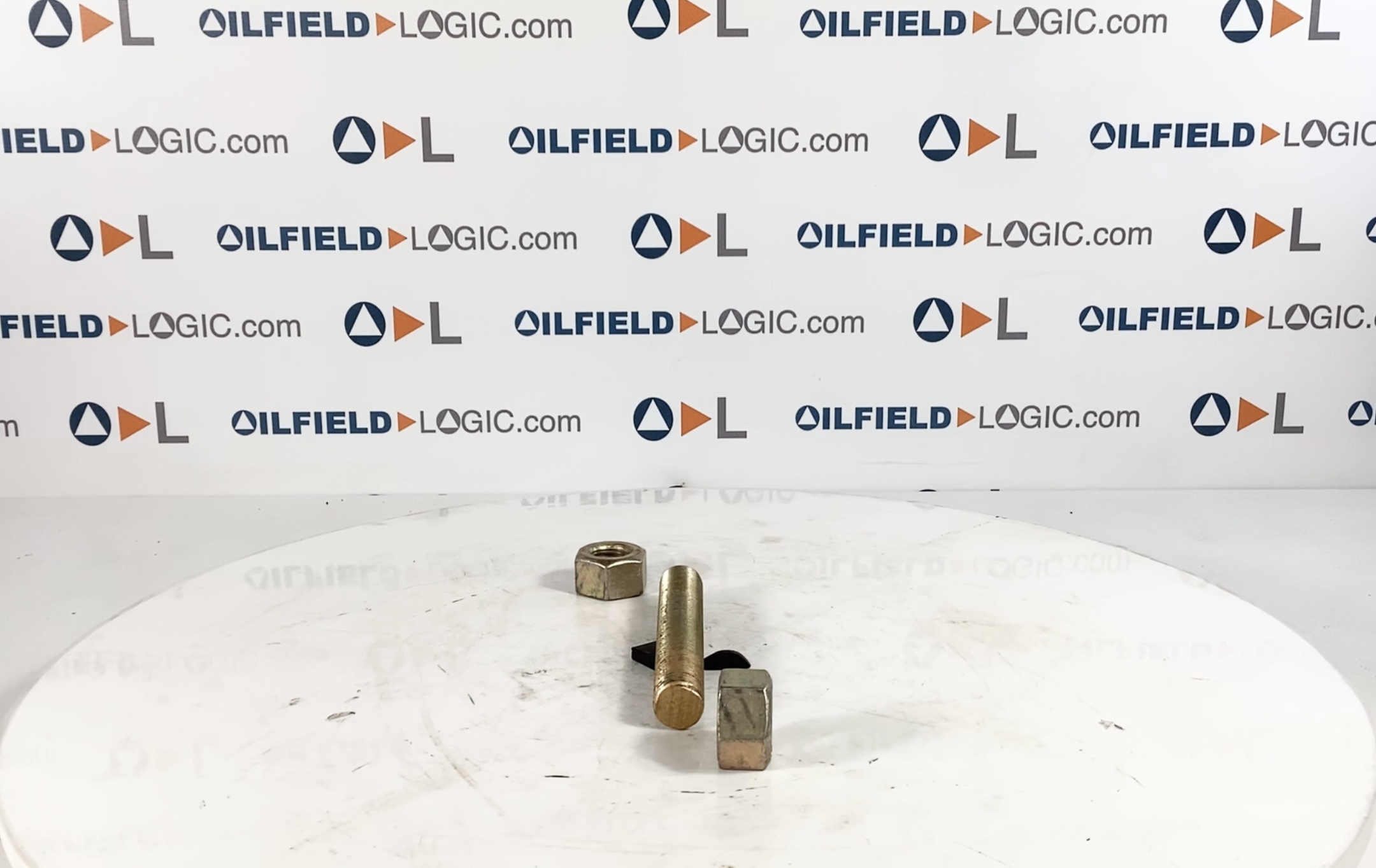 Stud, THD, 7/8"-9x6", Cadmium