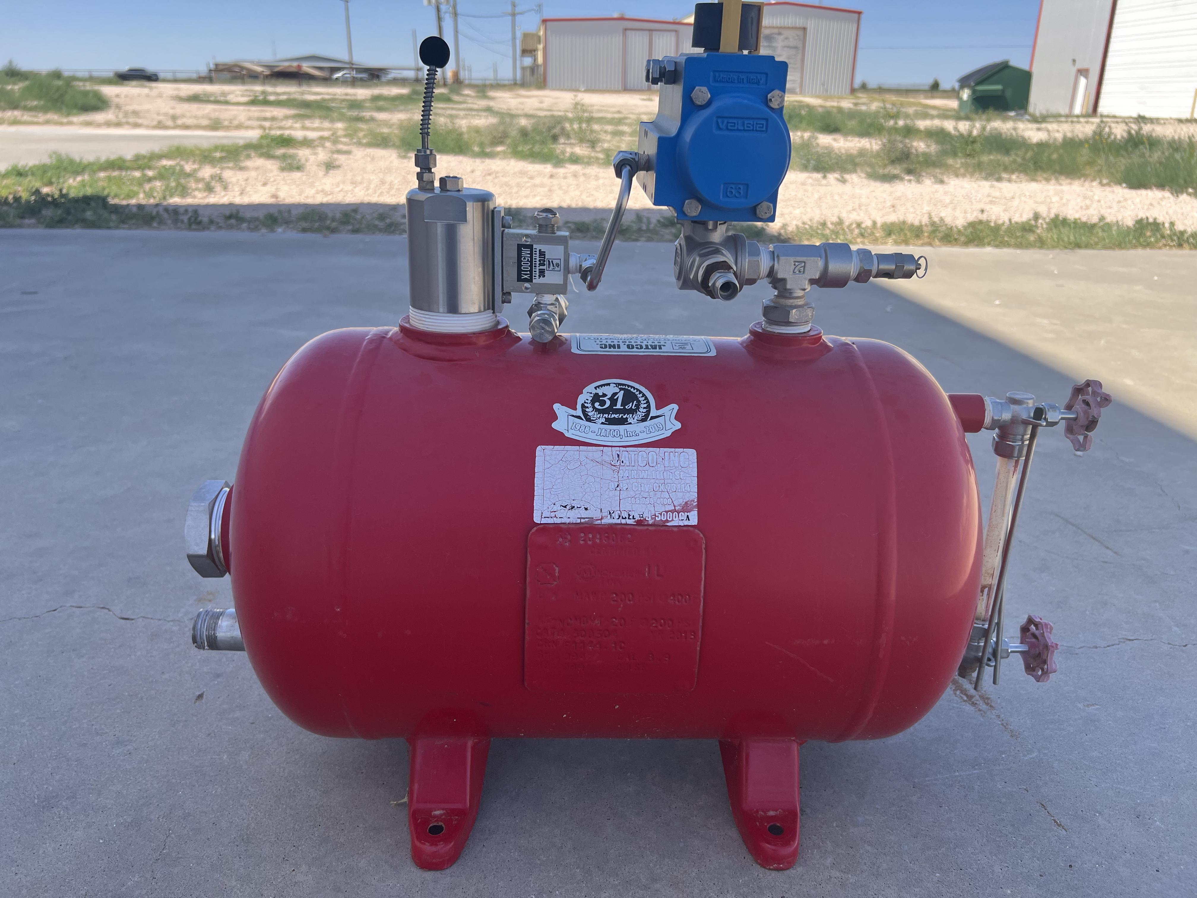 Used Blowcase, Horizontal, 8.9 gal, 200#