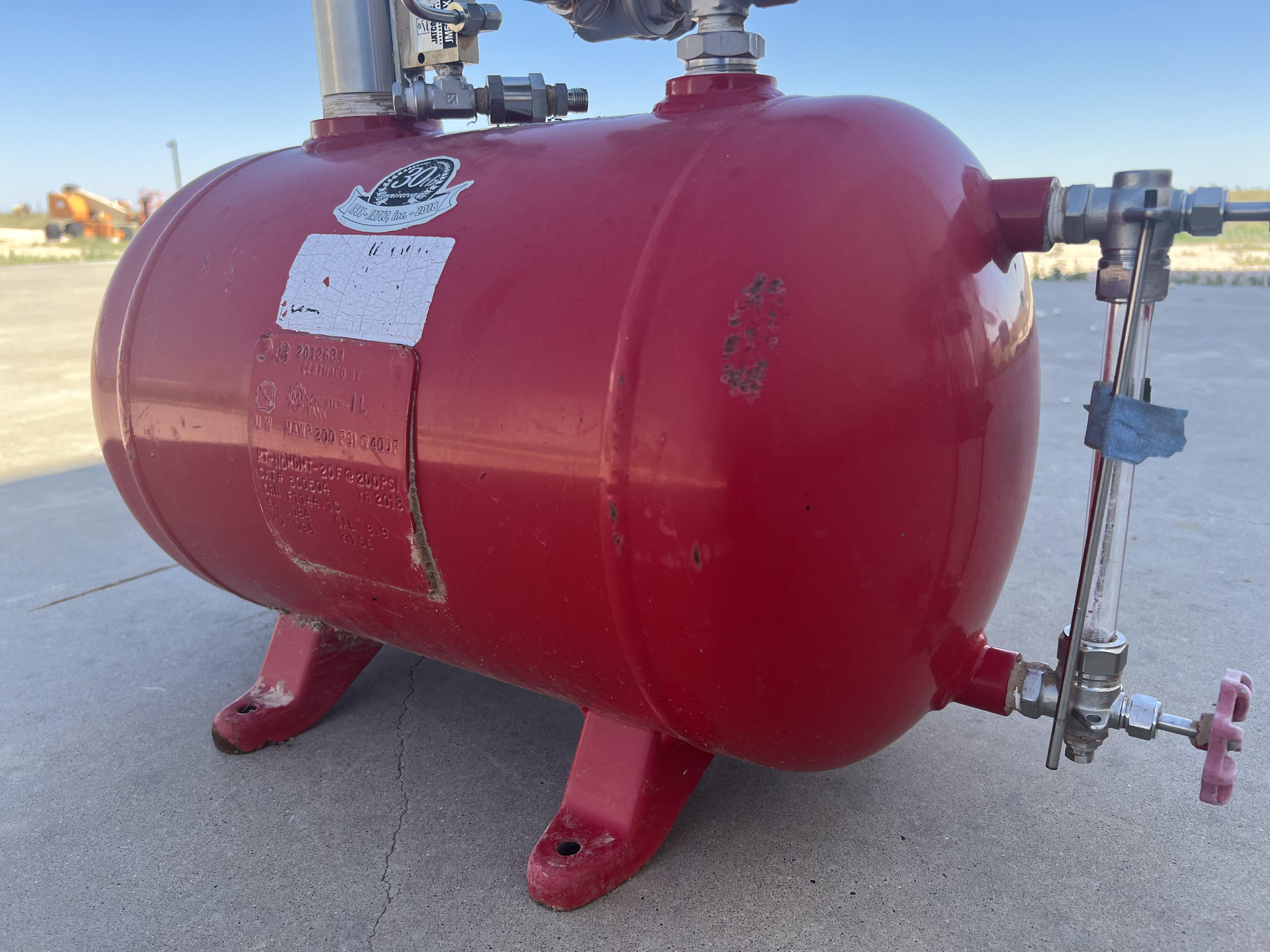 Used Blowcase, Horizontal, 8.9 gal, 200#