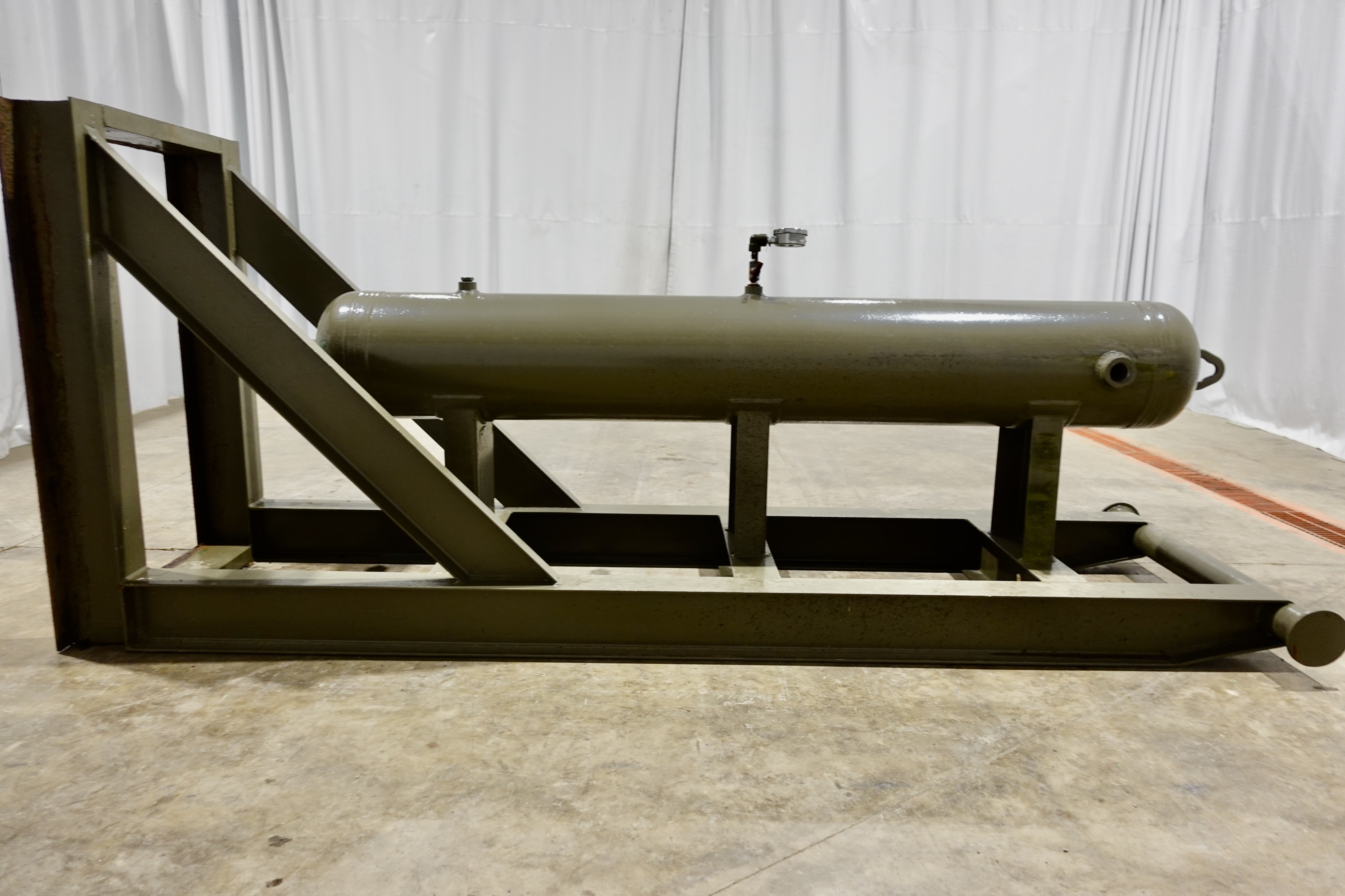 Used Sand Trap, Gravity, 16"x8', 3000#