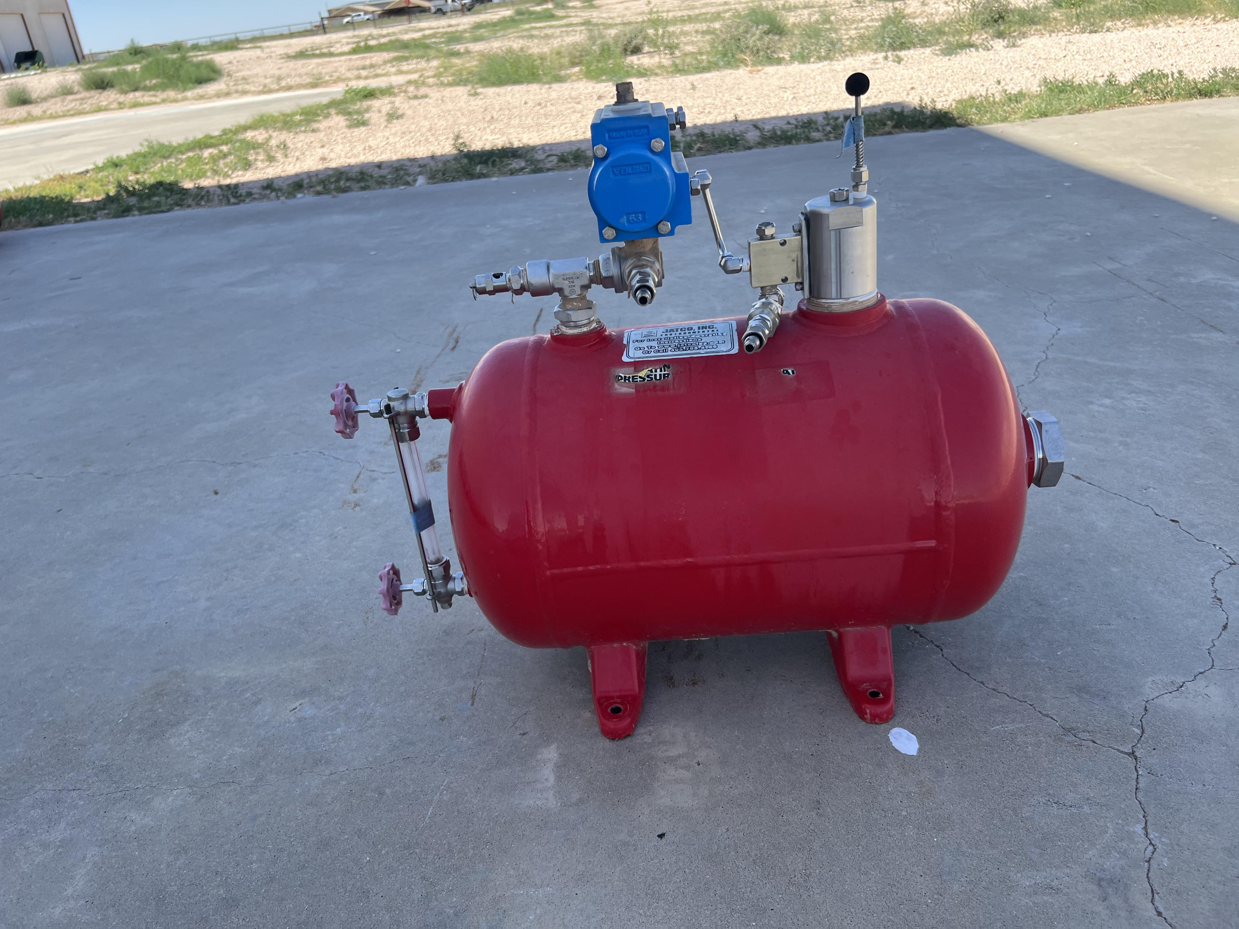 Used Blowcase, Horizontal, 8.9 gal, 200#