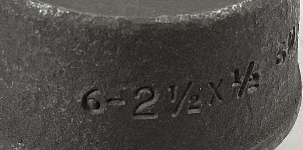 Threadolet, WxTHD, 6"-2 1/2"x1/2", FNPT, 6M , SA105