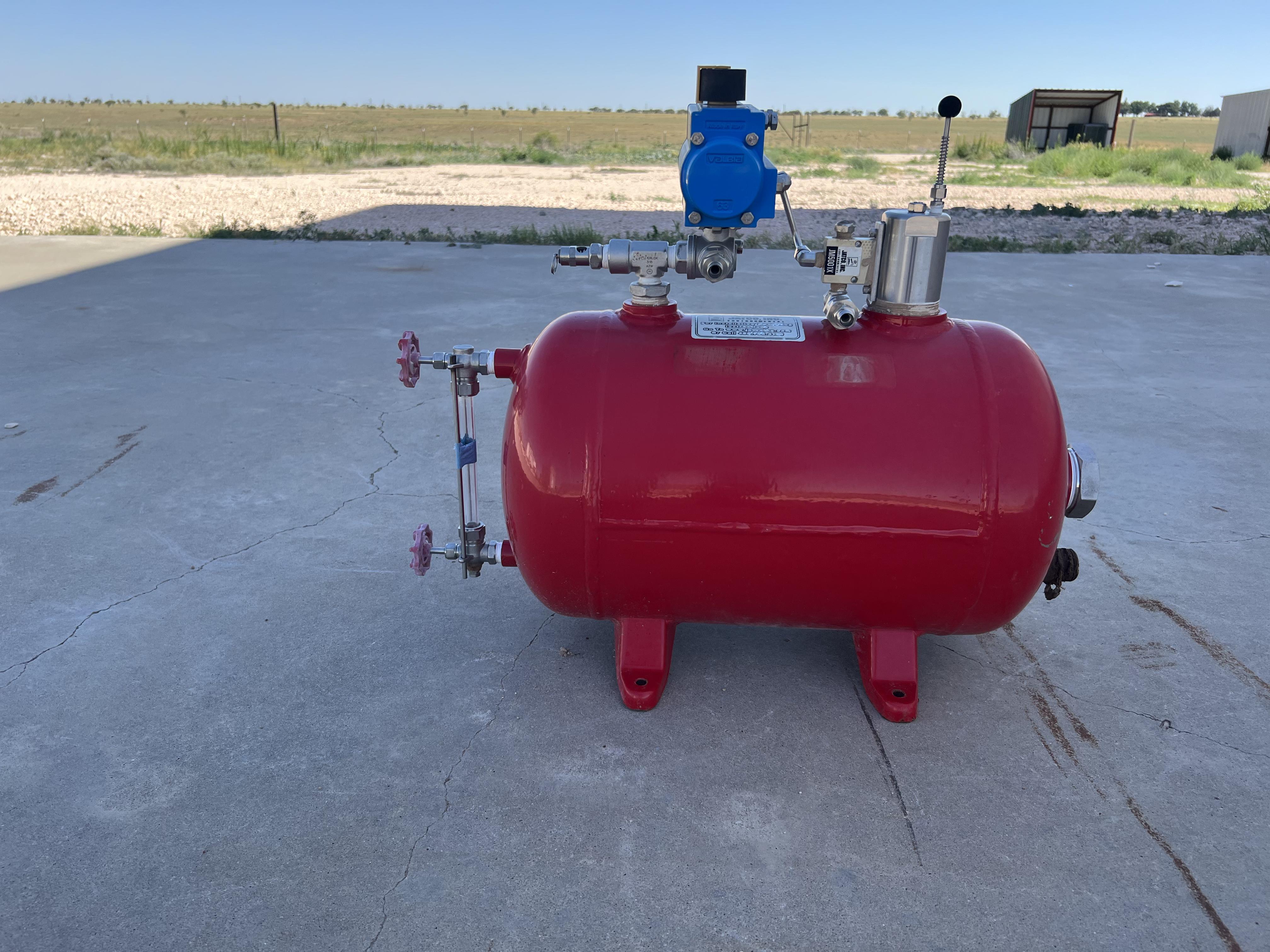 Used Blowcase, Horizontal, 8.9 gal, 200#