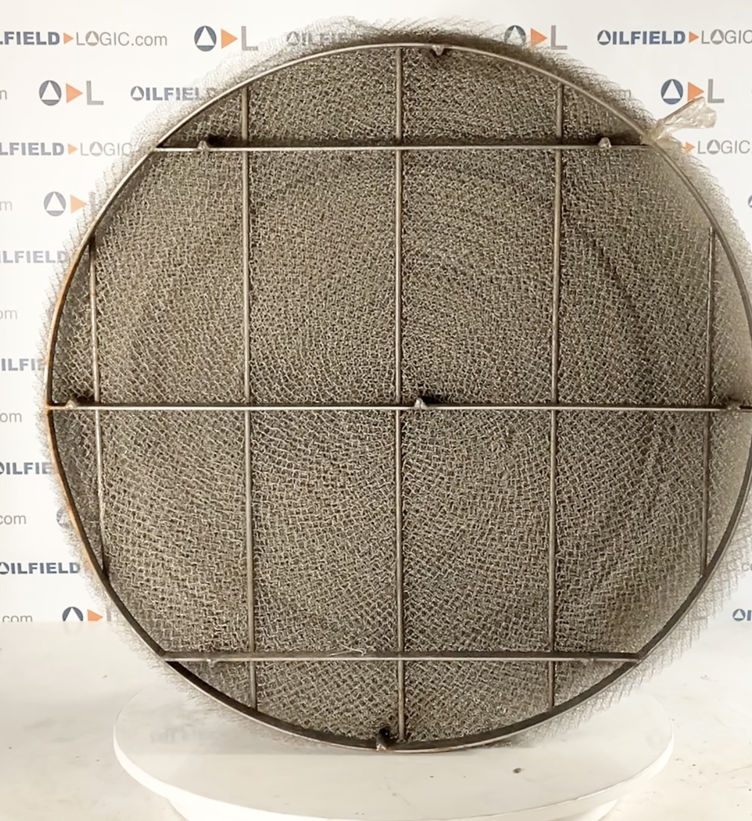 Mist Pad, Circular, 27-1/2"x8-1/2" 