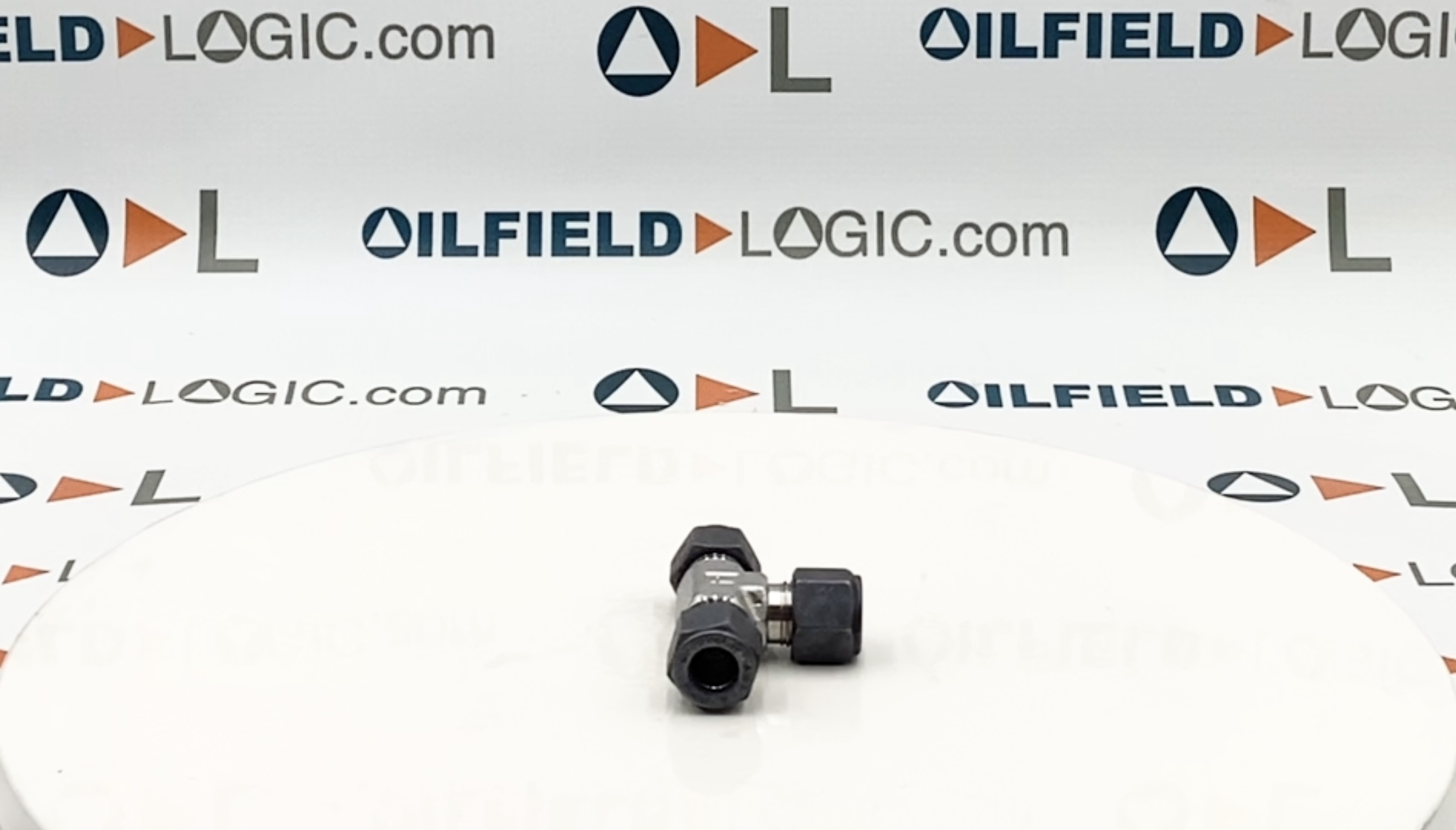 Fitting, Tube, Tee, Stainless Steel, 3/8" Tubing