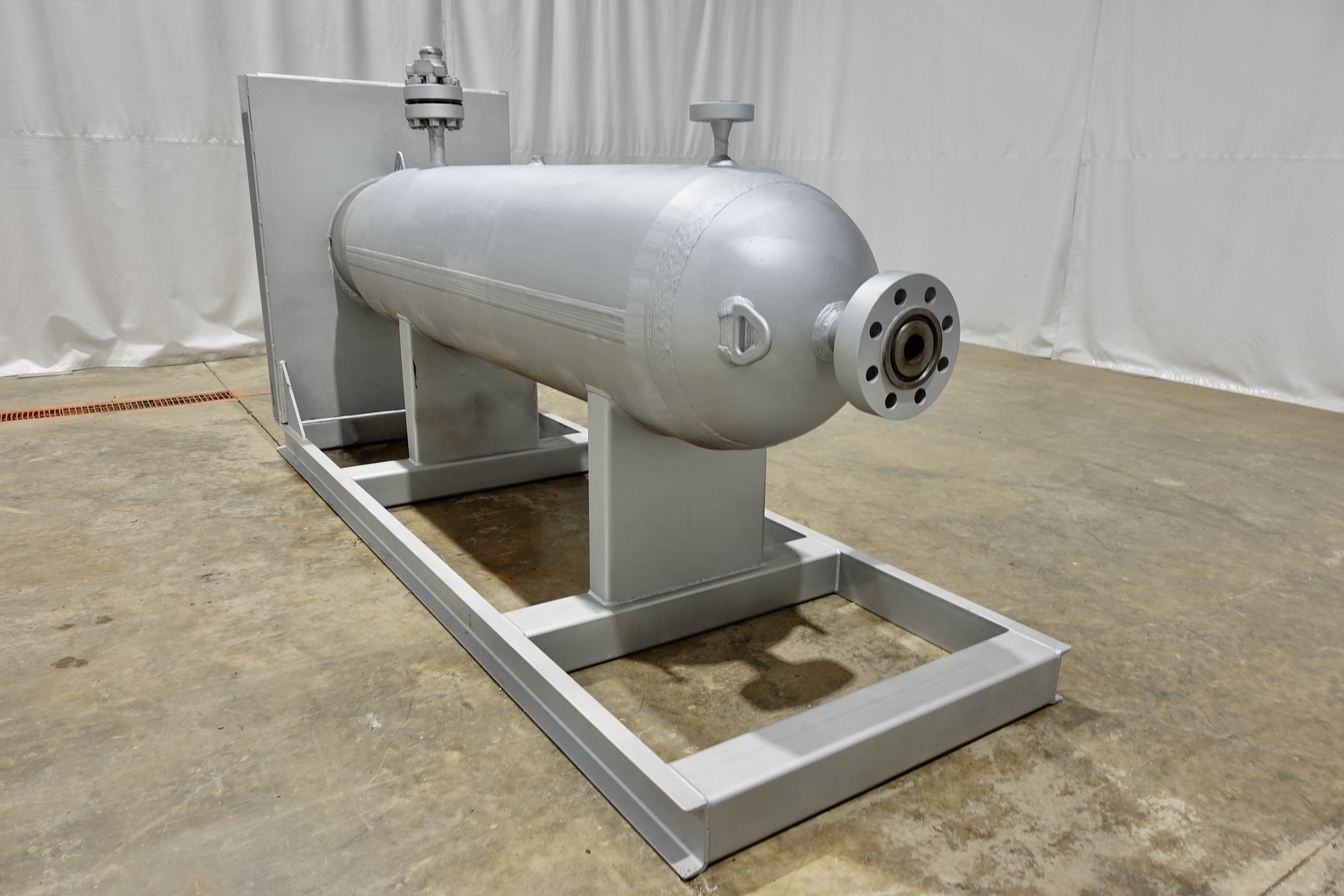 Refurbished Sand Trap, Gravity, 28"x8', 5000#