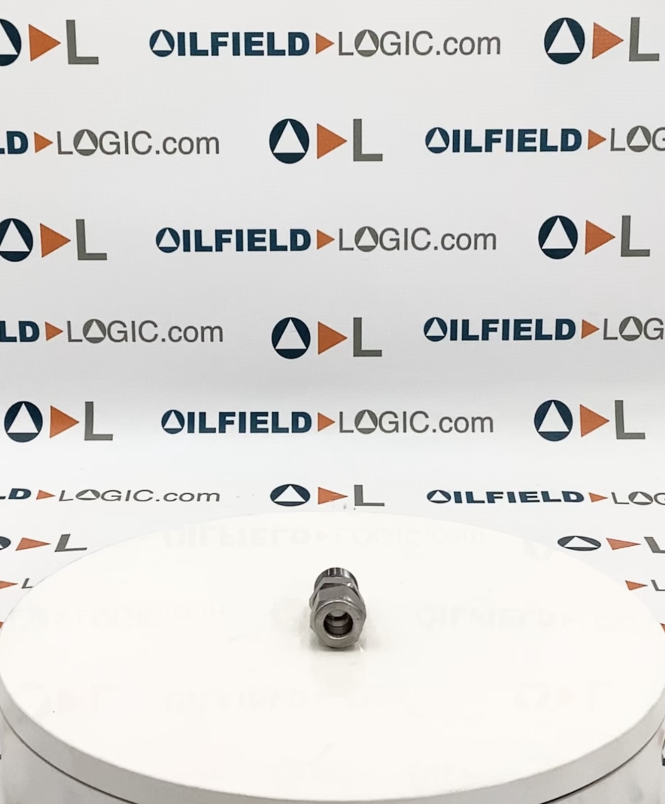 Fitting, Tube, Stainless Steel, Male, 3/8"x3/8", Tubing x MNPT