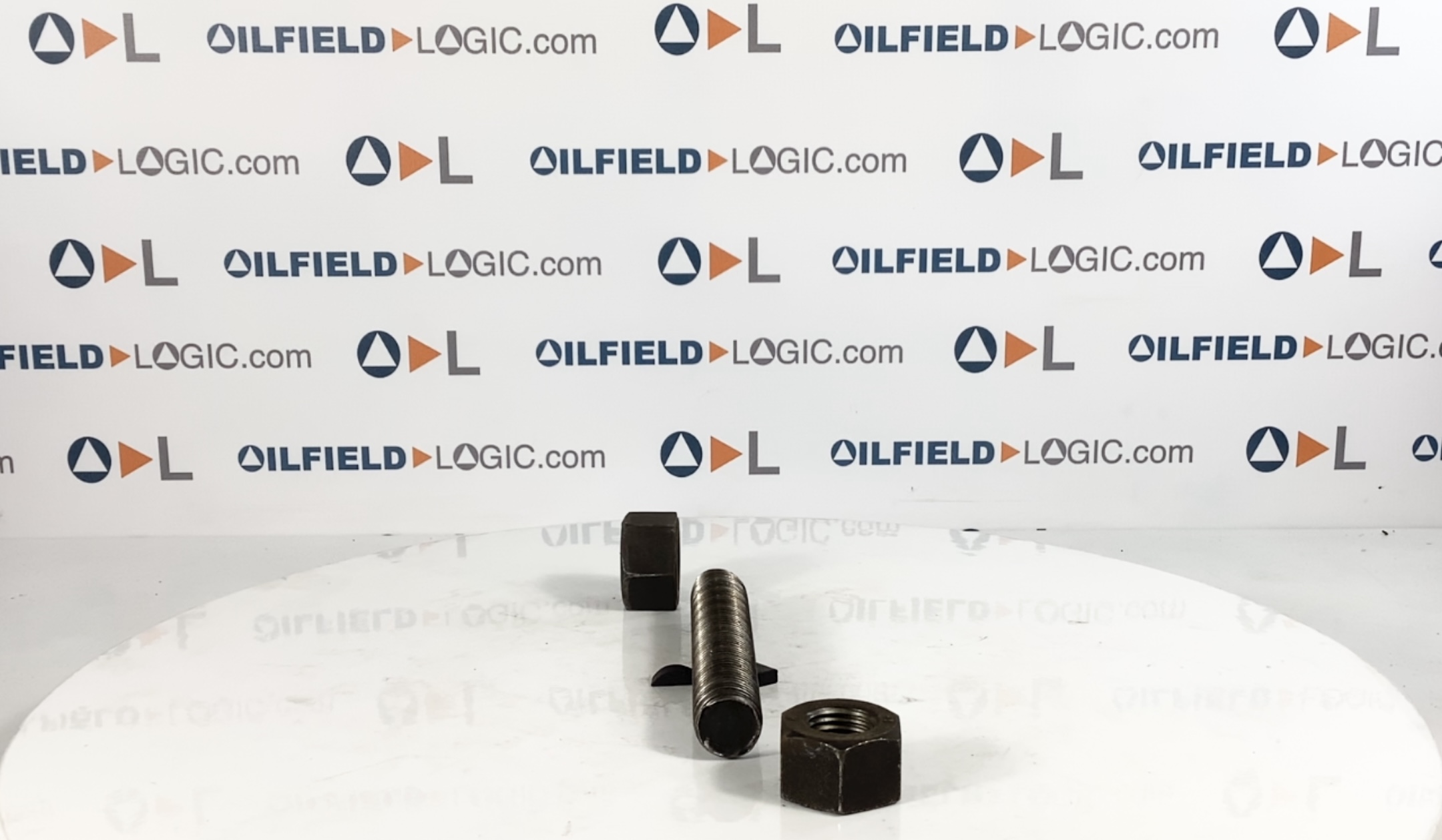 Stud, THD, 1-1/8"-8x7", B-7