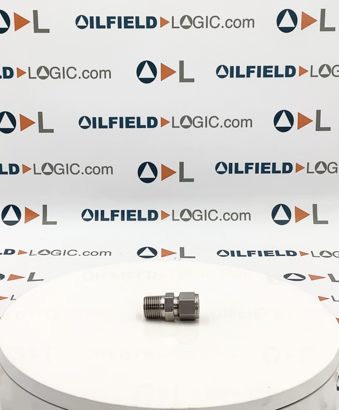 Fitting, Tube, Stainless Steel, Male, 3/8"x3/8", Tubing x MNPT