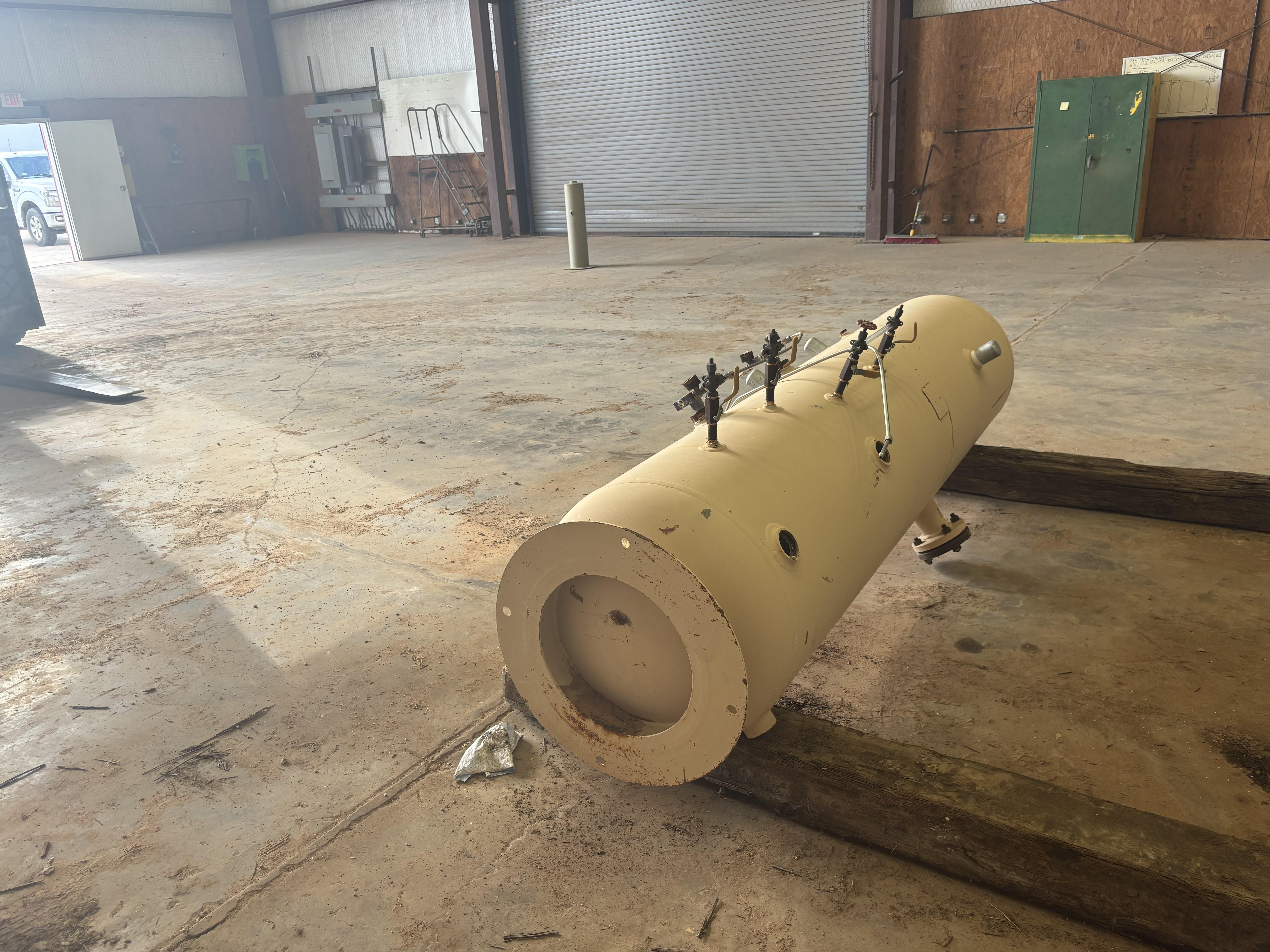 Used Separator, Vertical, 2P, 24"x7'6", 250#