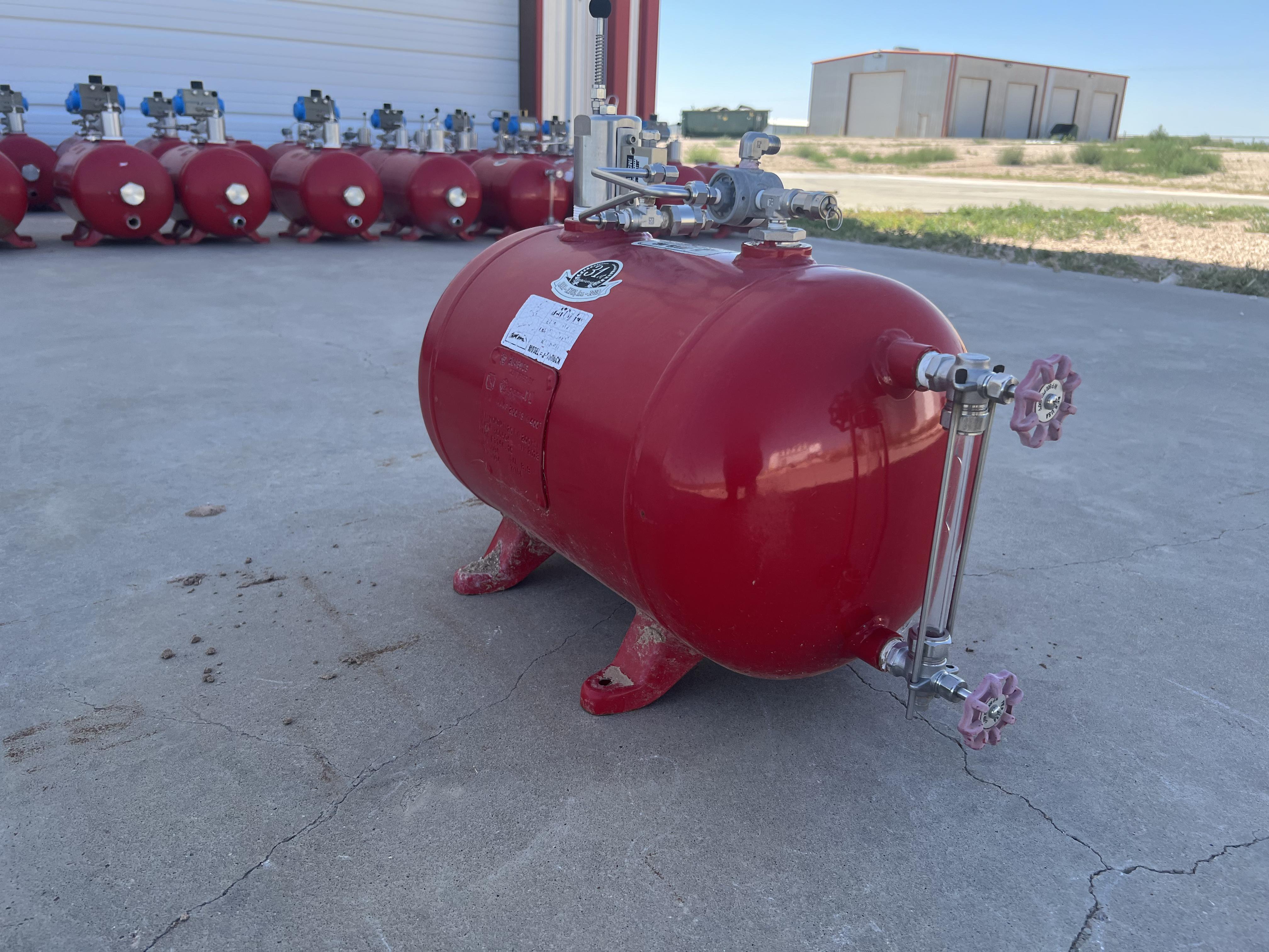 Blowcase, Horizontal, 8.9 gal, 200#