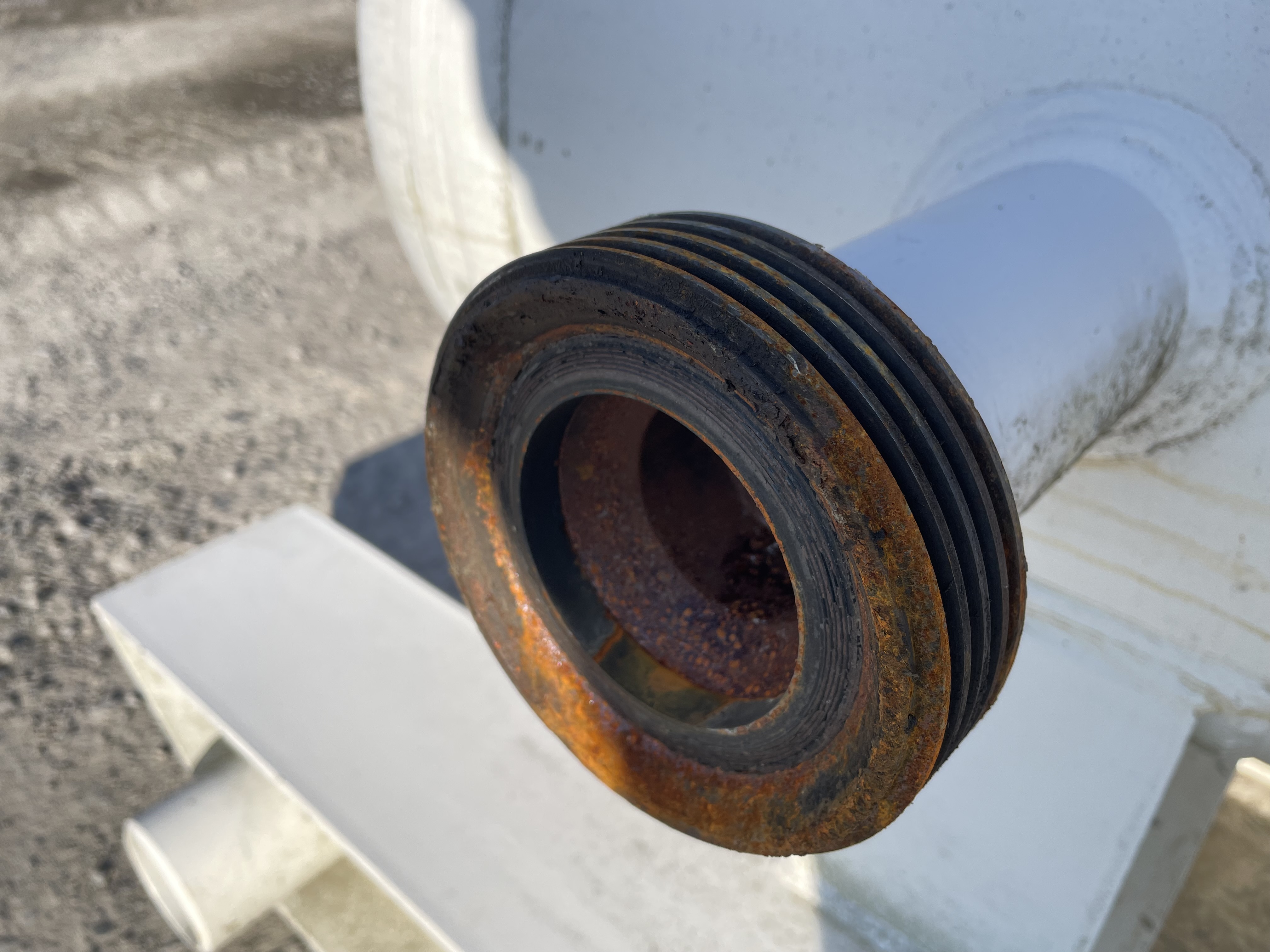 Used Sand Trap, Gravity, 24"x8', 3000#