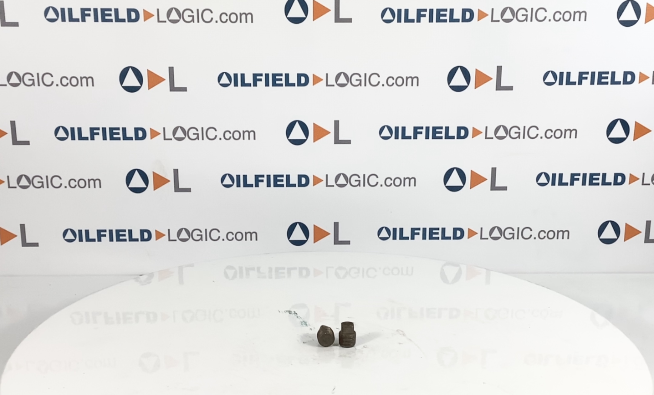 Plug, THD, 3/8", SA105