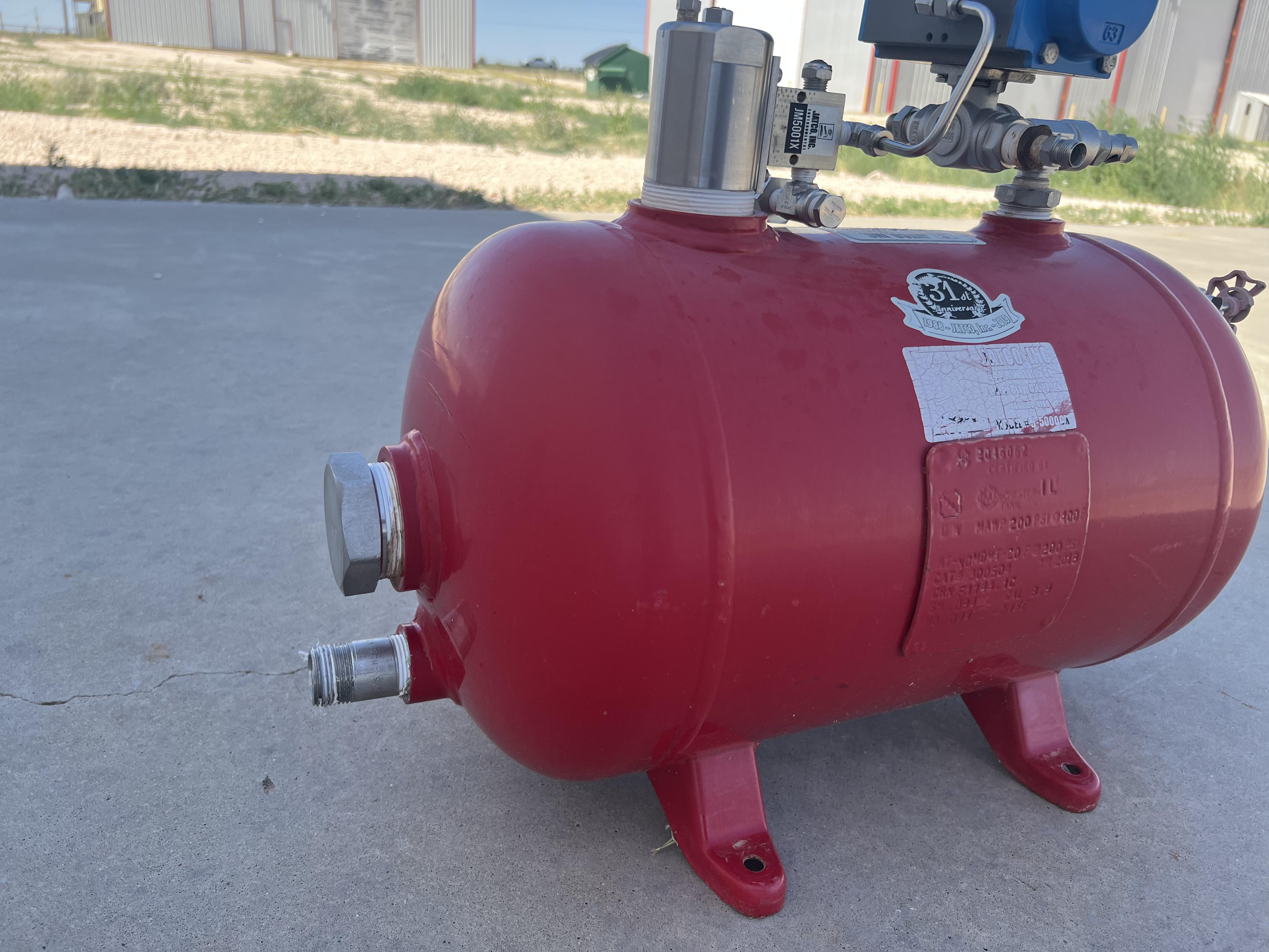 Used Blowcase, Horizontal, 8.9 gal, 200#