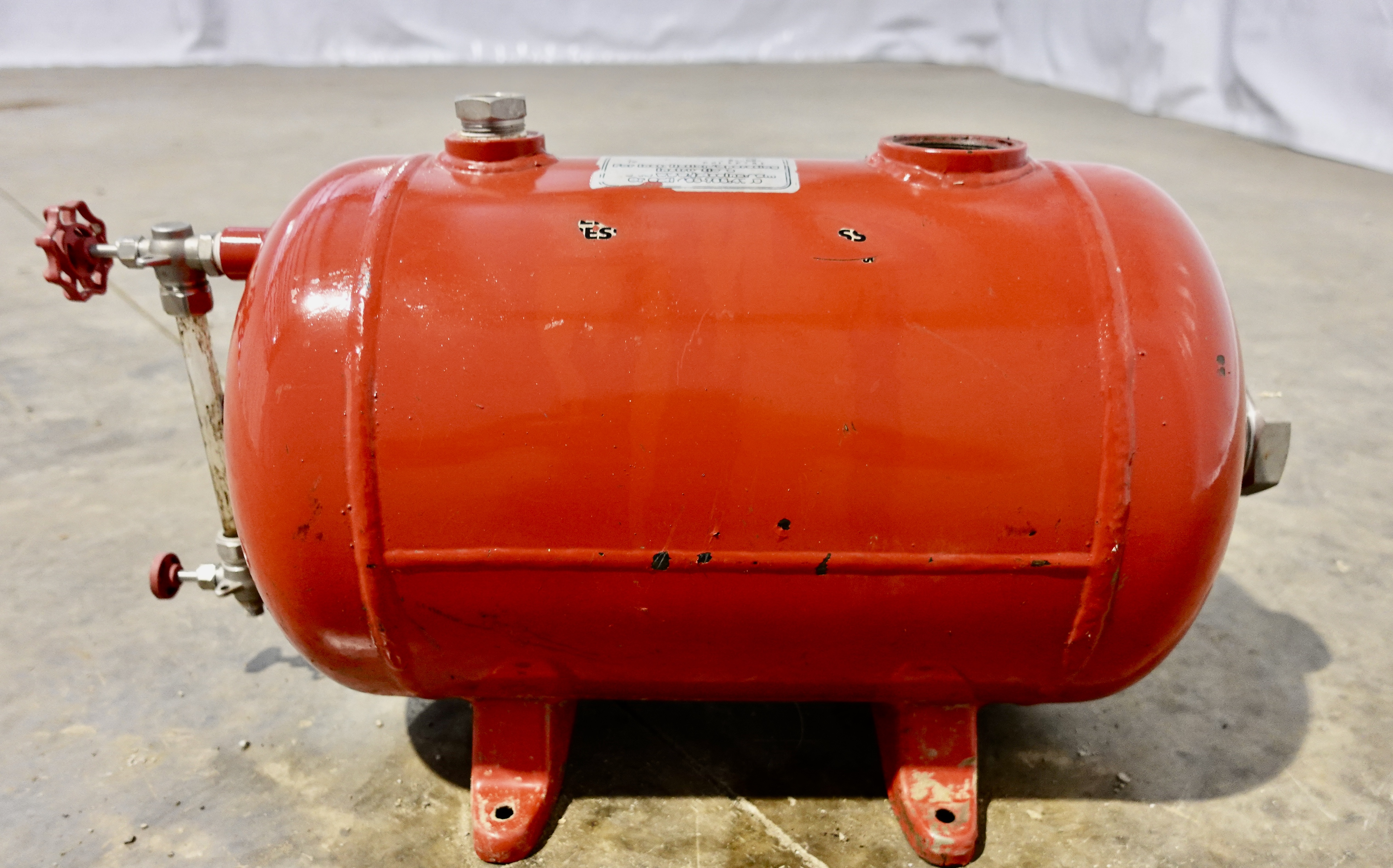 Used Blowcase, Horizontal, 8.9 gal, 200#