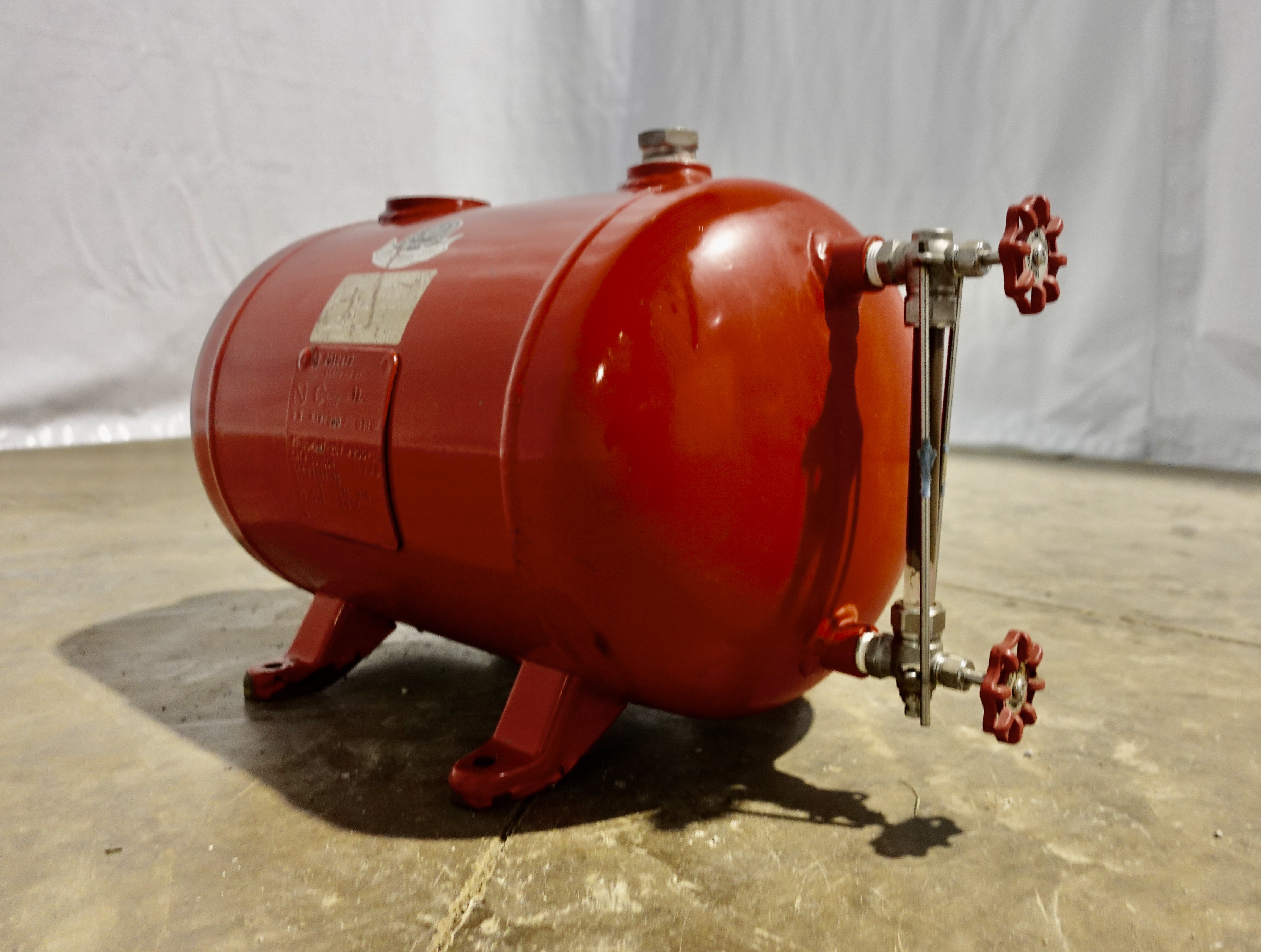 Used Blowcase, Horizontal, 8.9 gal, 200#