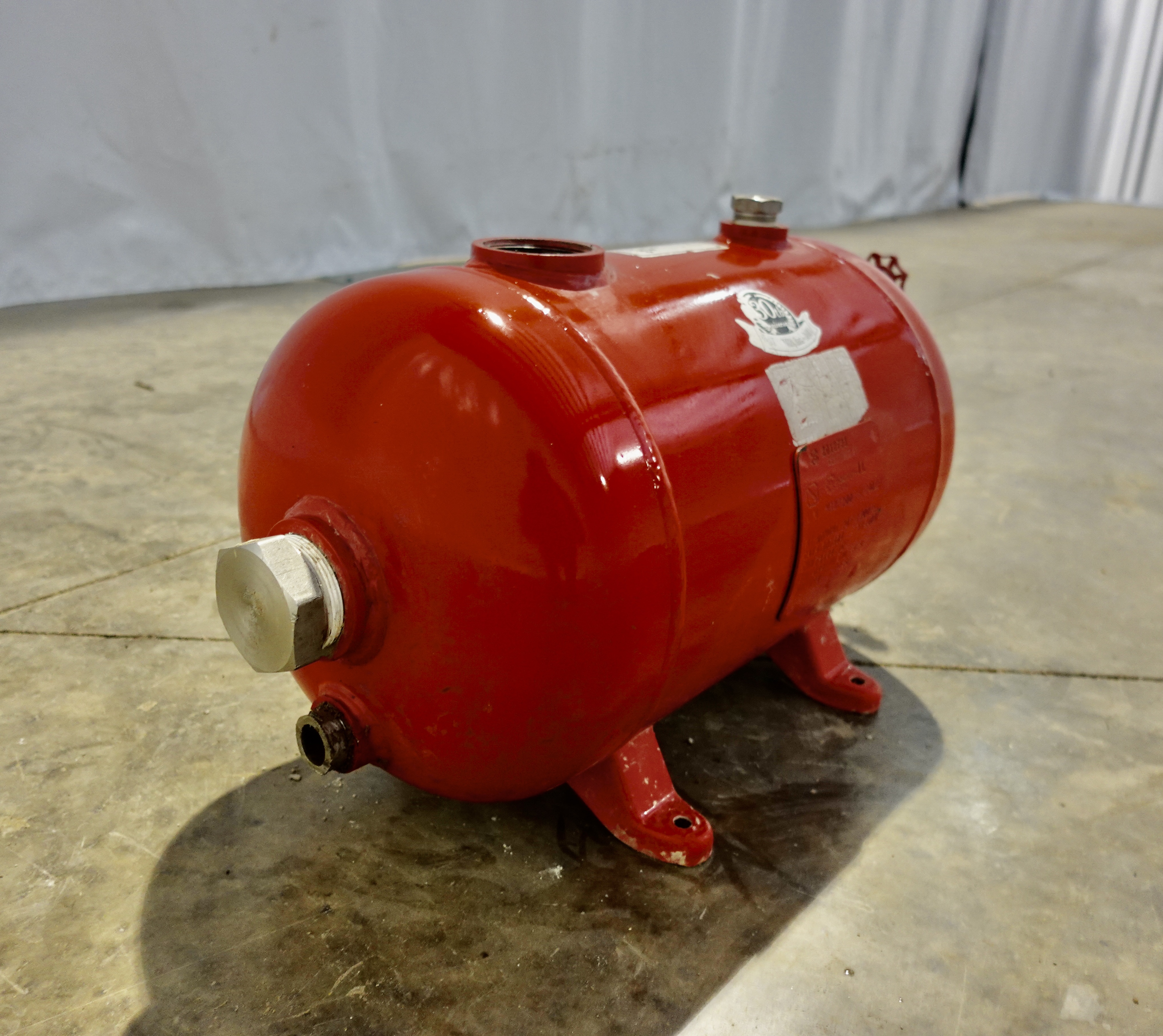 Used Blowcase, Horizontal, 8.9 gal, 200#