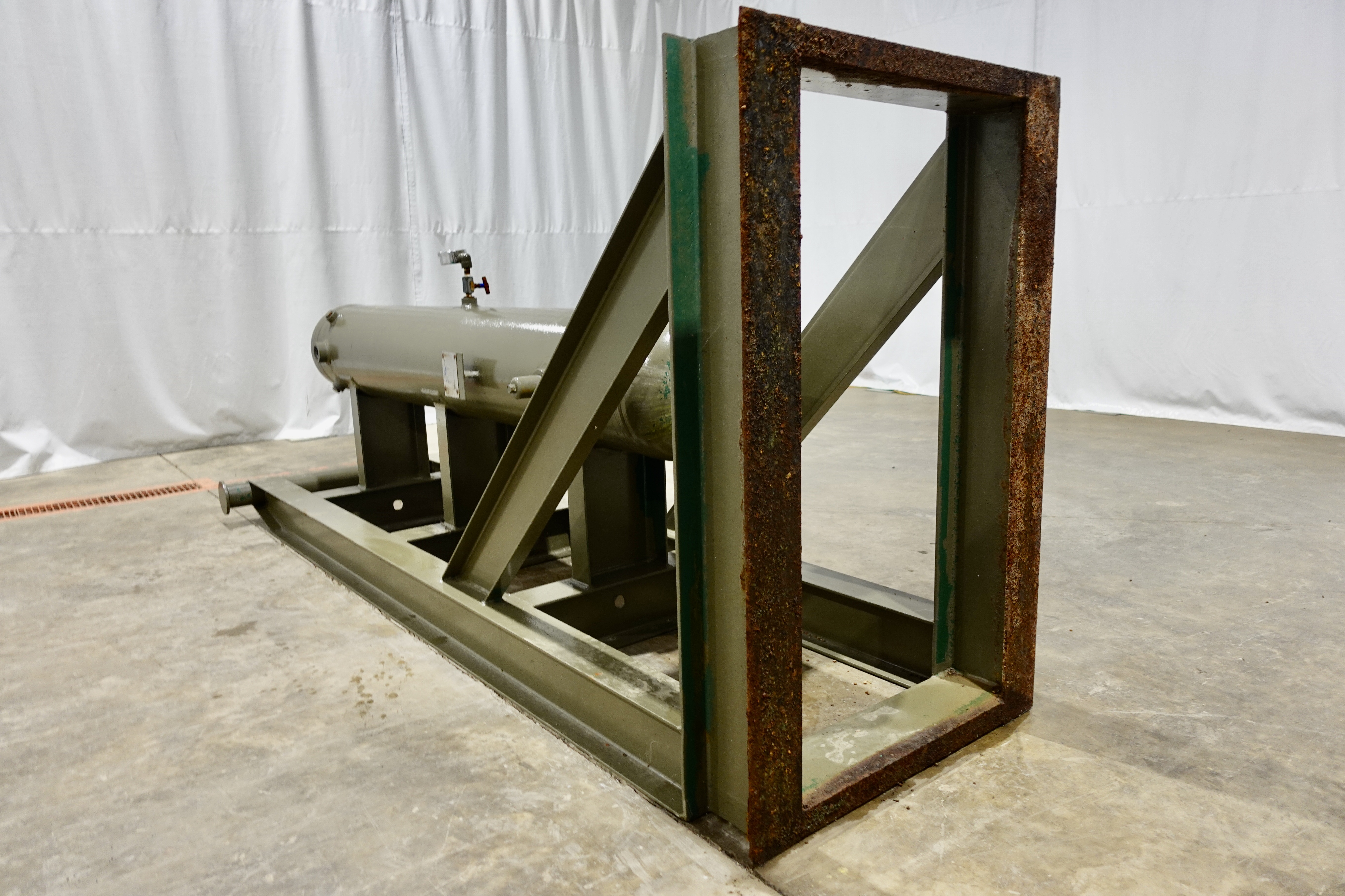 Used Sand Trap, Gravity, 16"x8', 3000#