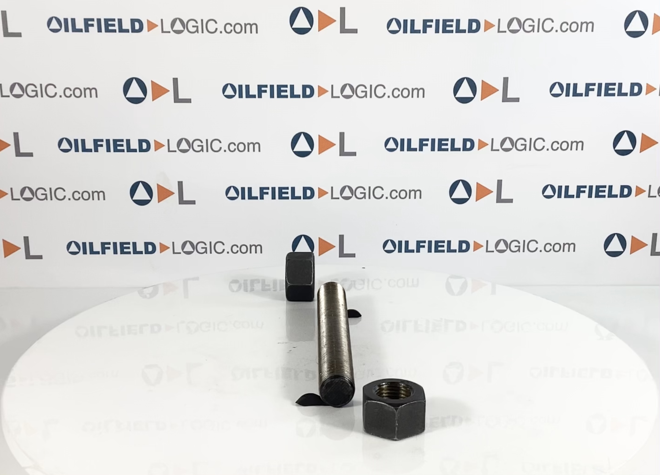 Stud, THD, 1 1/4"-8x9 3/4", B-7