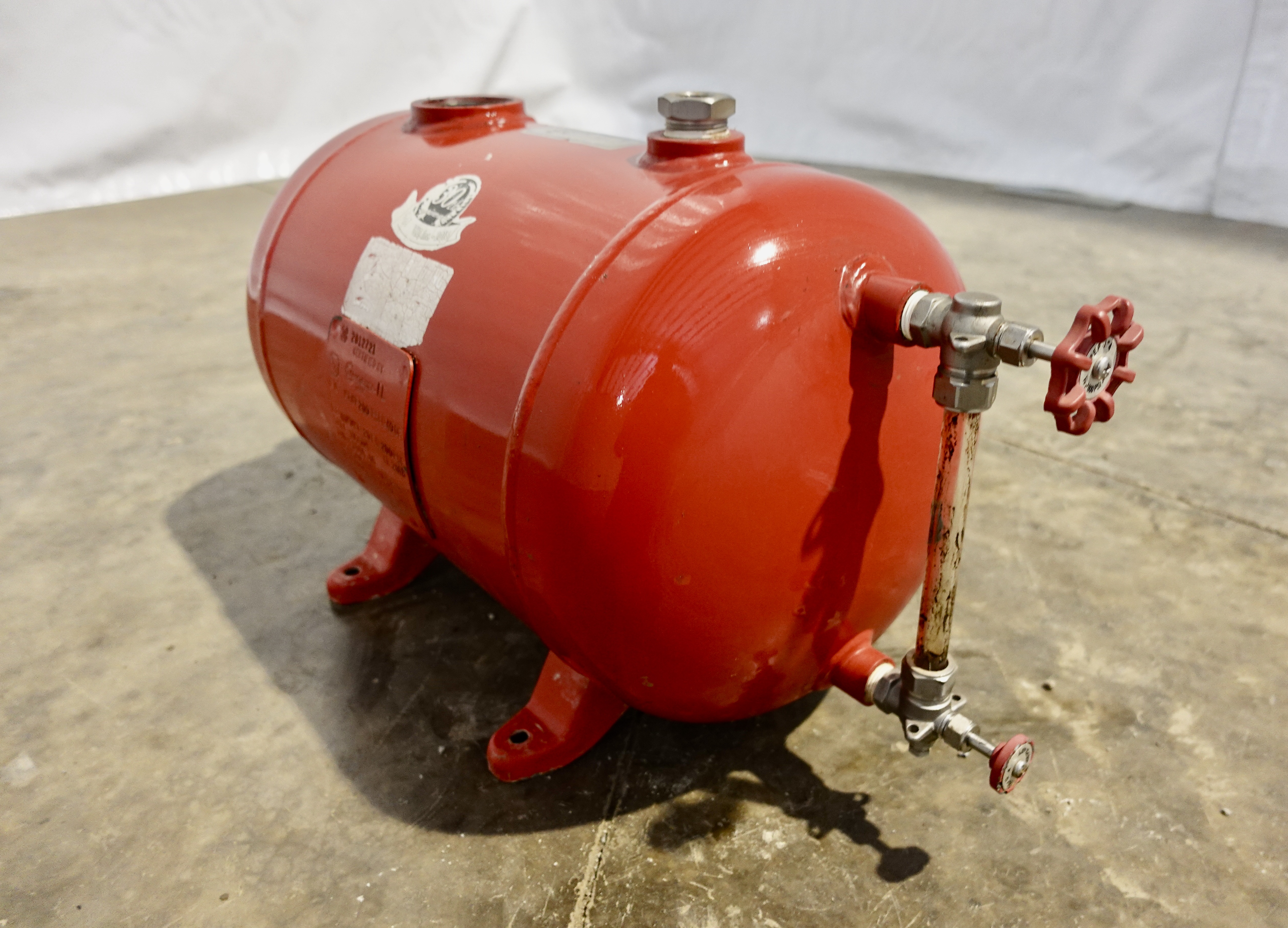 Used Blowcase, Horizontal, 8.9 gal, 200#